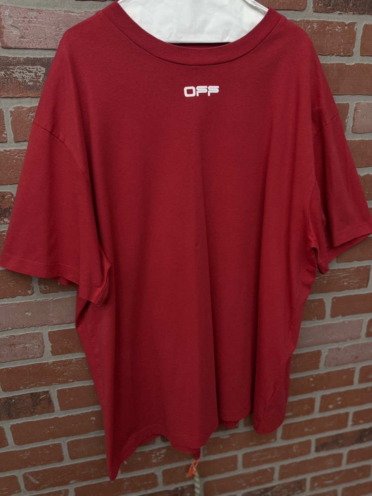 Off-White Off White Tee Shirt Size Large Red Pre Owned Dry Cleaned Size US L / EU 52-54 / 3 - 3 Thumbnail