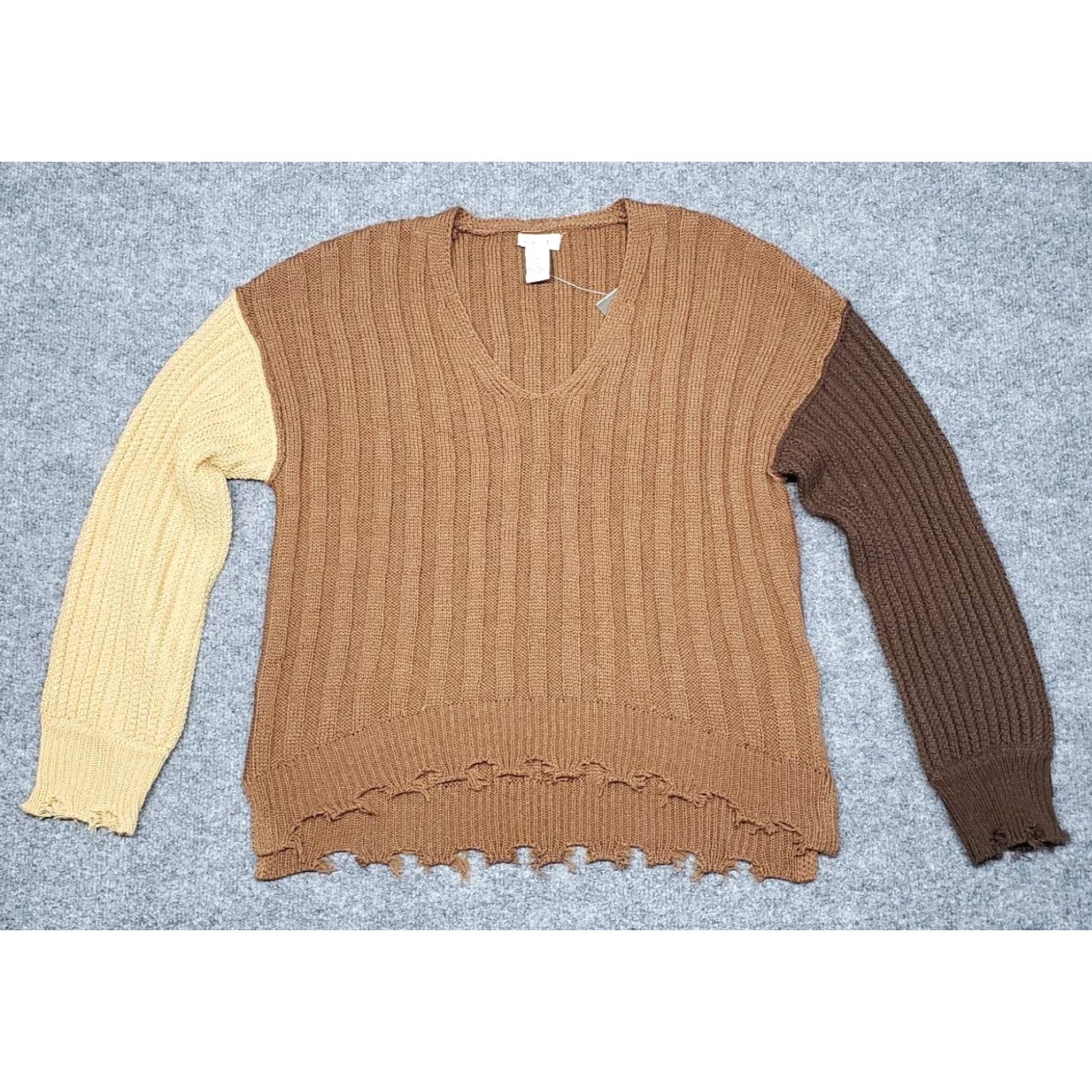 Vintage Rue21 Sweater Womens S Brown Long Sleeve Distressed Edges V-Neck Pullover New Size S / US 4 / IT 40 - 2 Thumbnail