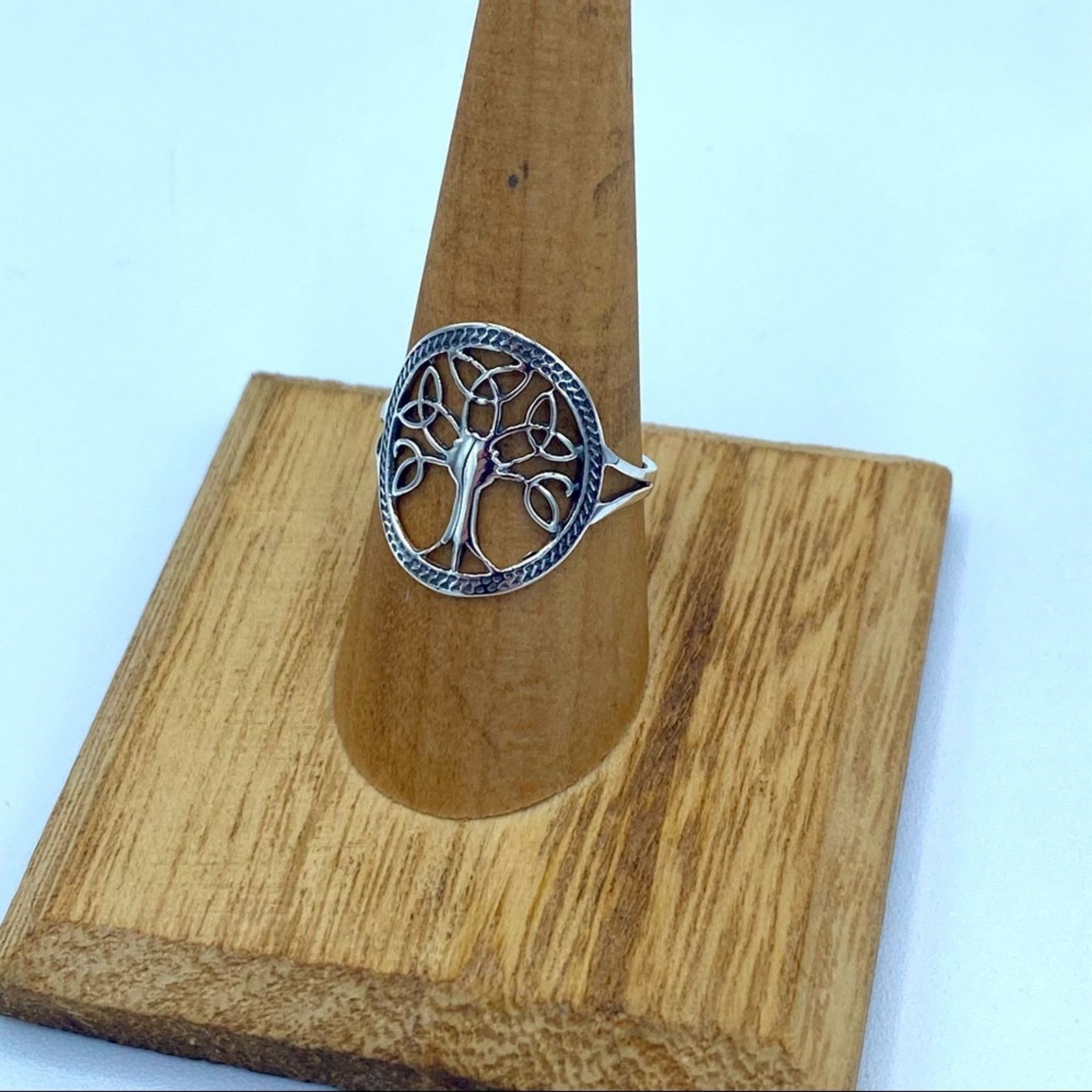 The Unbranded Brand Celtic Tree Of Life Ring Size ONE SIZE - 5 Thumbnail