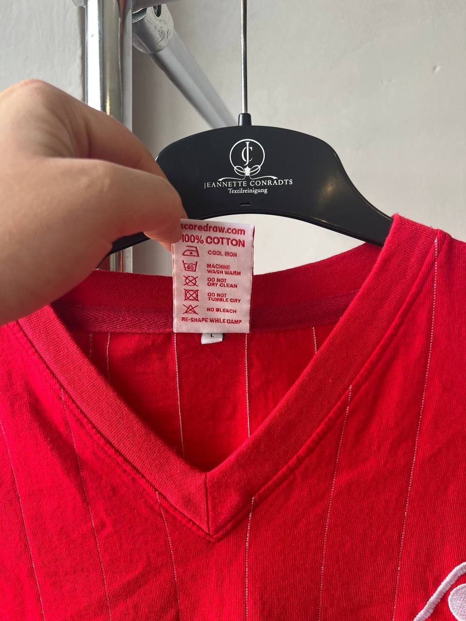 Vintage 1983 ABERDEEN FC ECWC FINAL CUP REMAKE SOCCER JERSEY SHIRT L Size US L / EU 52-54 / 3 - 7 Thumbnail