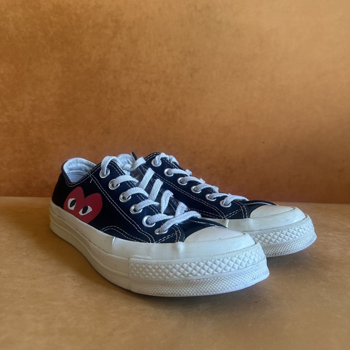 CDG by Comme des Garcons Play Comme des garçons women’s low top sneakers convers Size US 7.5 / IT 37.5 - 2 Thumbnail