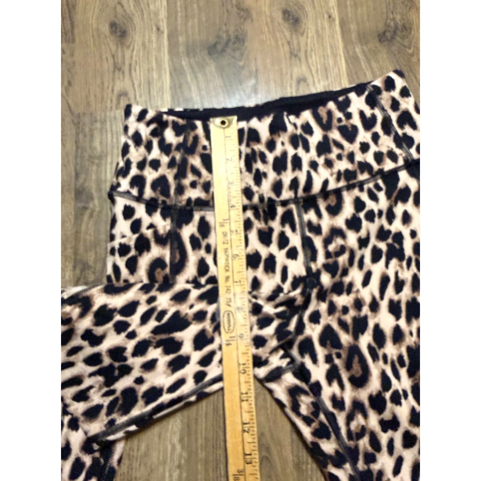 Victoria's Secret Victoria's Secret Leggings Women's Size 8 Black Cheetah Print Ankle Pants Size 30" / US 8 / IT 44 - 6 Thumbnail
