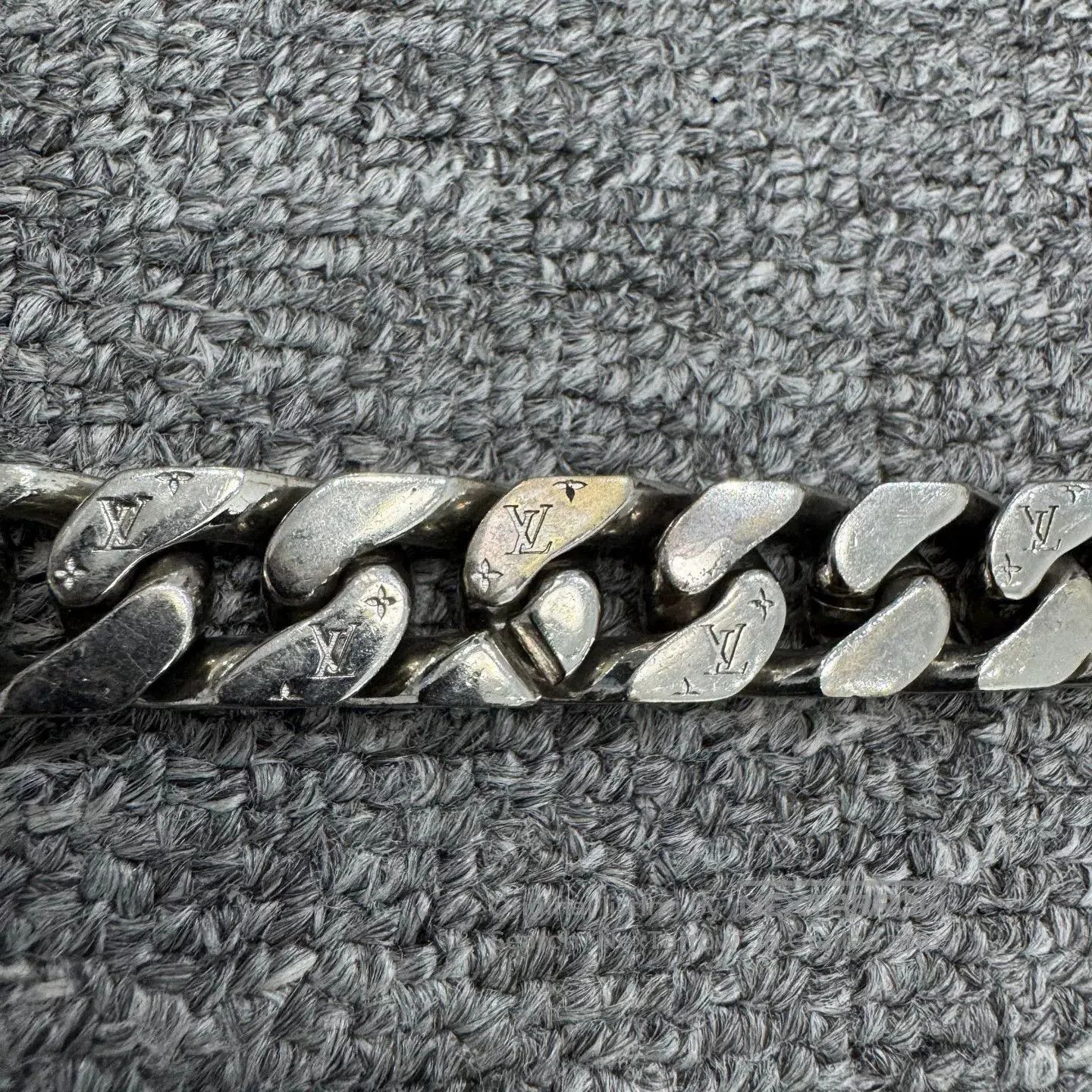 Louis Vuitton Louis Vuitton Silver Cuban Bracelet. Size ONE SIZE - 2 Thumbnail