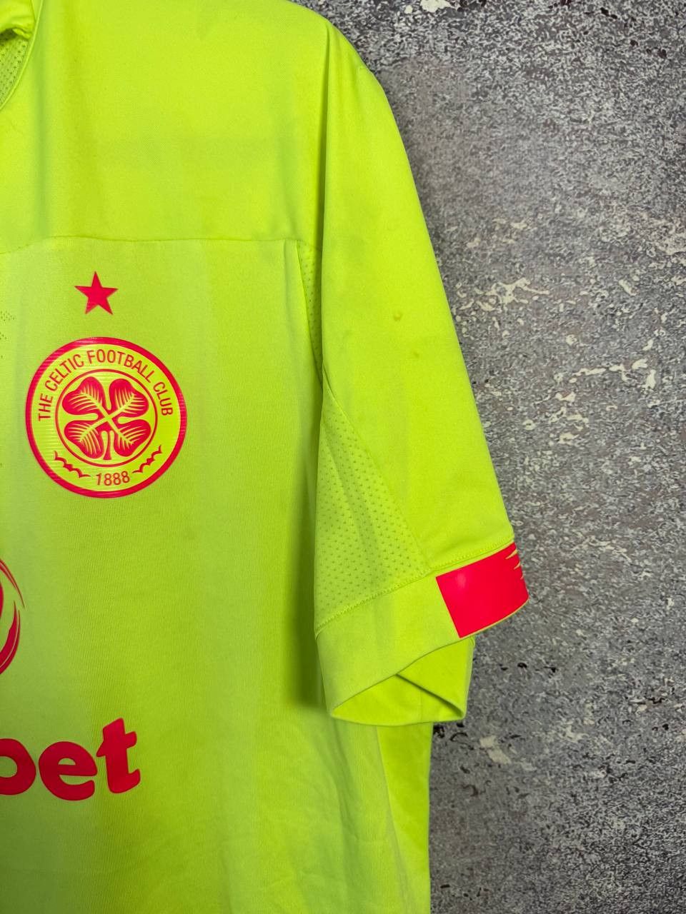 New Balance × Vintage Vintage Celtic 2019/20 GK NB Soccer Jersey Blokcore Size US XL / EU 56 / 4 - 11 Thumbnail
