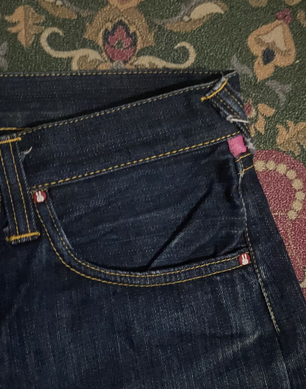 Designer × Japanese Brand × Vintage Cune Japan Distressed Rabbit Printed Denim Pants Size US 30 / EU 46 - 3 Thumbnail