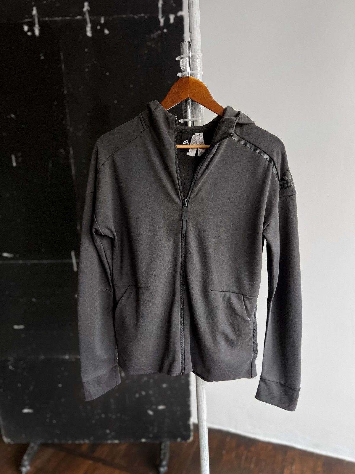 Adidas Adidas ZNE Womens Dark Gray Full Zip Long Sleeve Hoodie Size M / US 6-8 / IT 42-44 - 1 Thumbnail