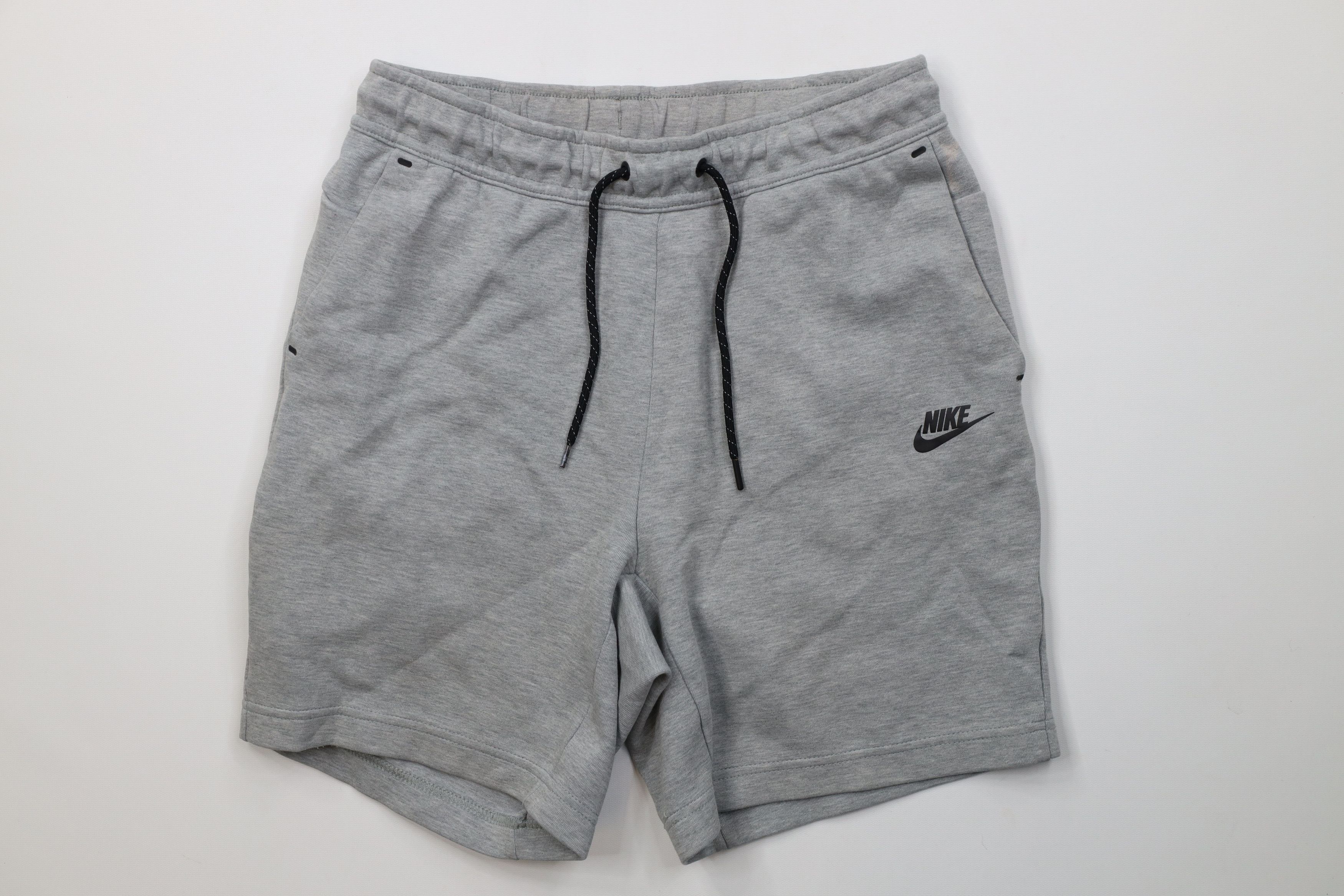 Nike Nike Tech Fleece Spell Out Above Knee Sweatpants Shorts Size US 30 / EU 46 - 1 Thumbnail