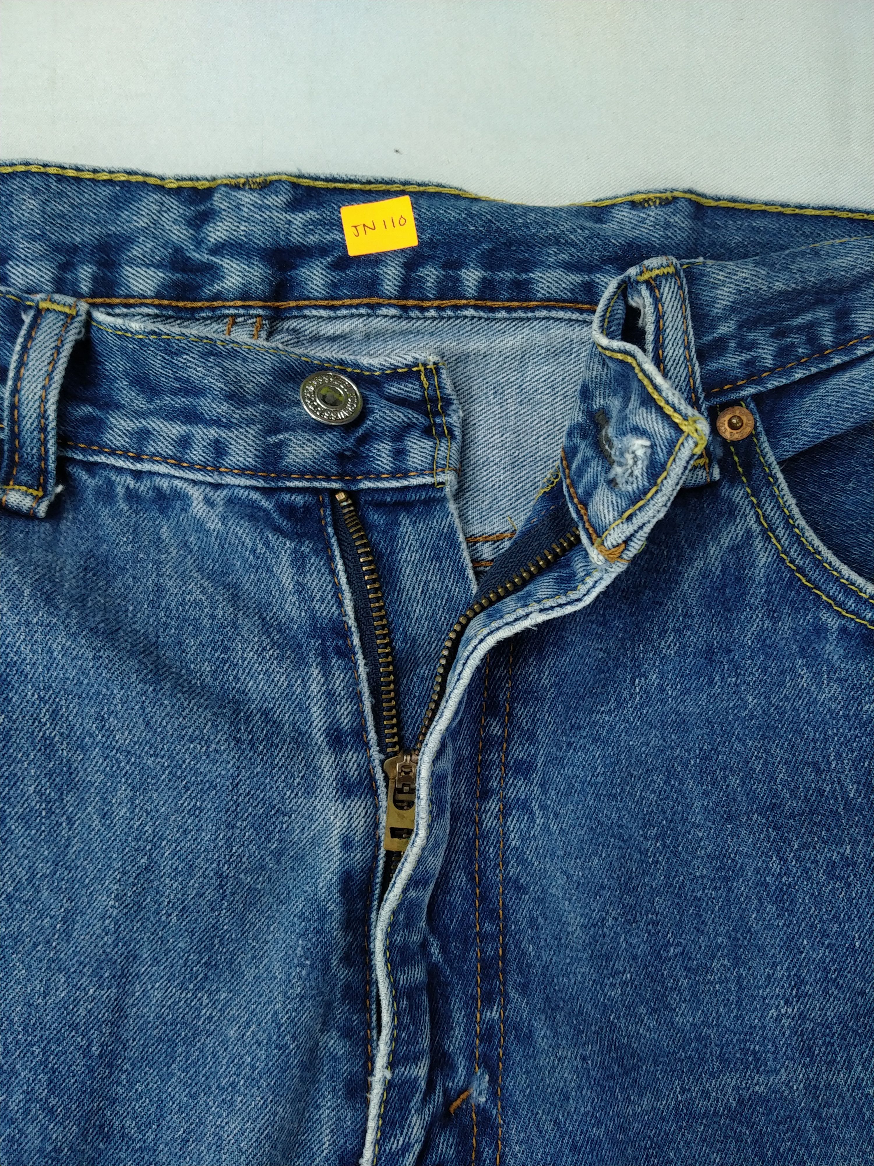 Levi's Vintage Levi's 560 Distressed Denim 38x30 -JN110 Size US 38 / EU 54 - 7 Thumbnail