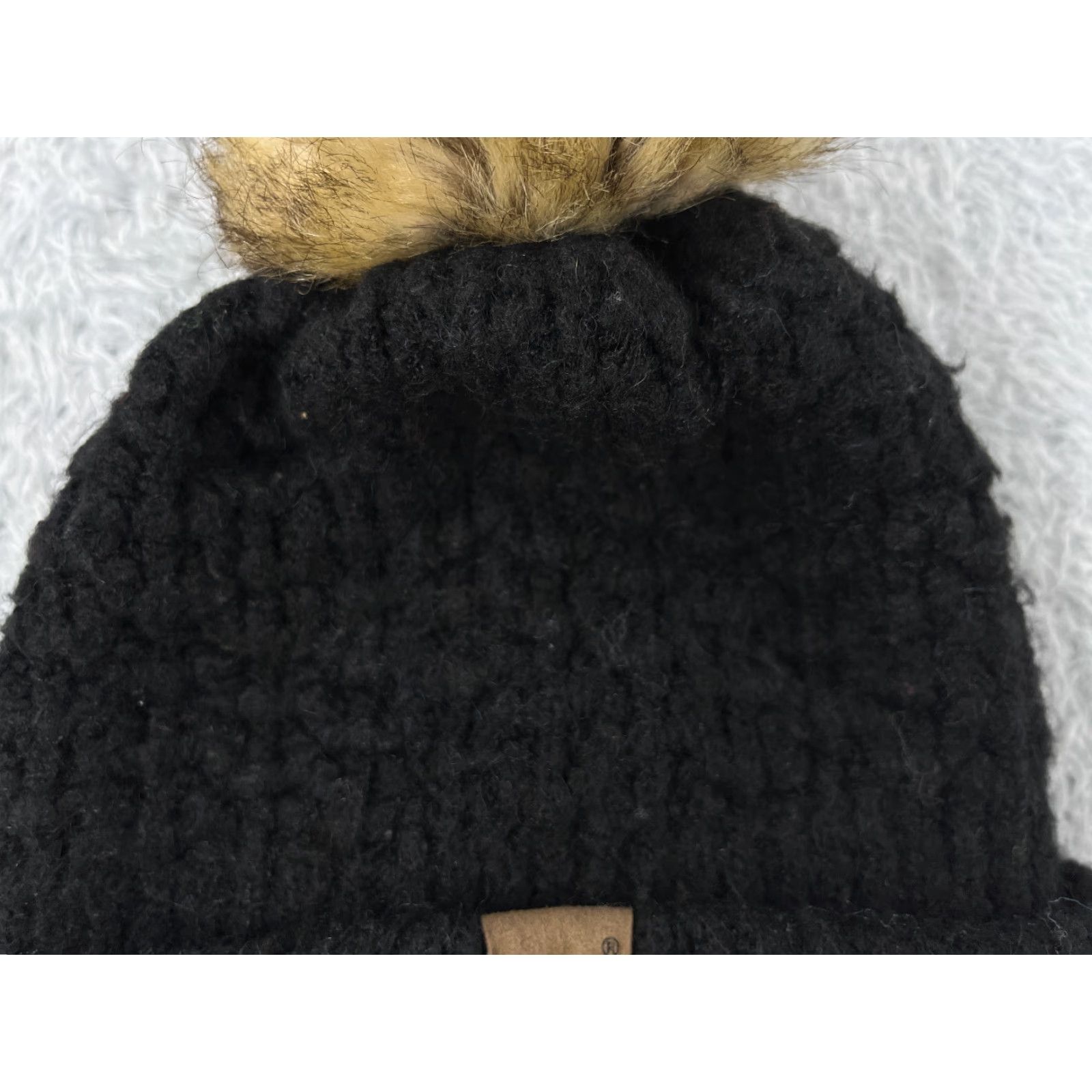 Vintage C.C Exclusives Beanie Toque Womens One Size Black Knit Acrylic Line Faux Fur Pom Size ONE SIZE - 3 Thumbnail