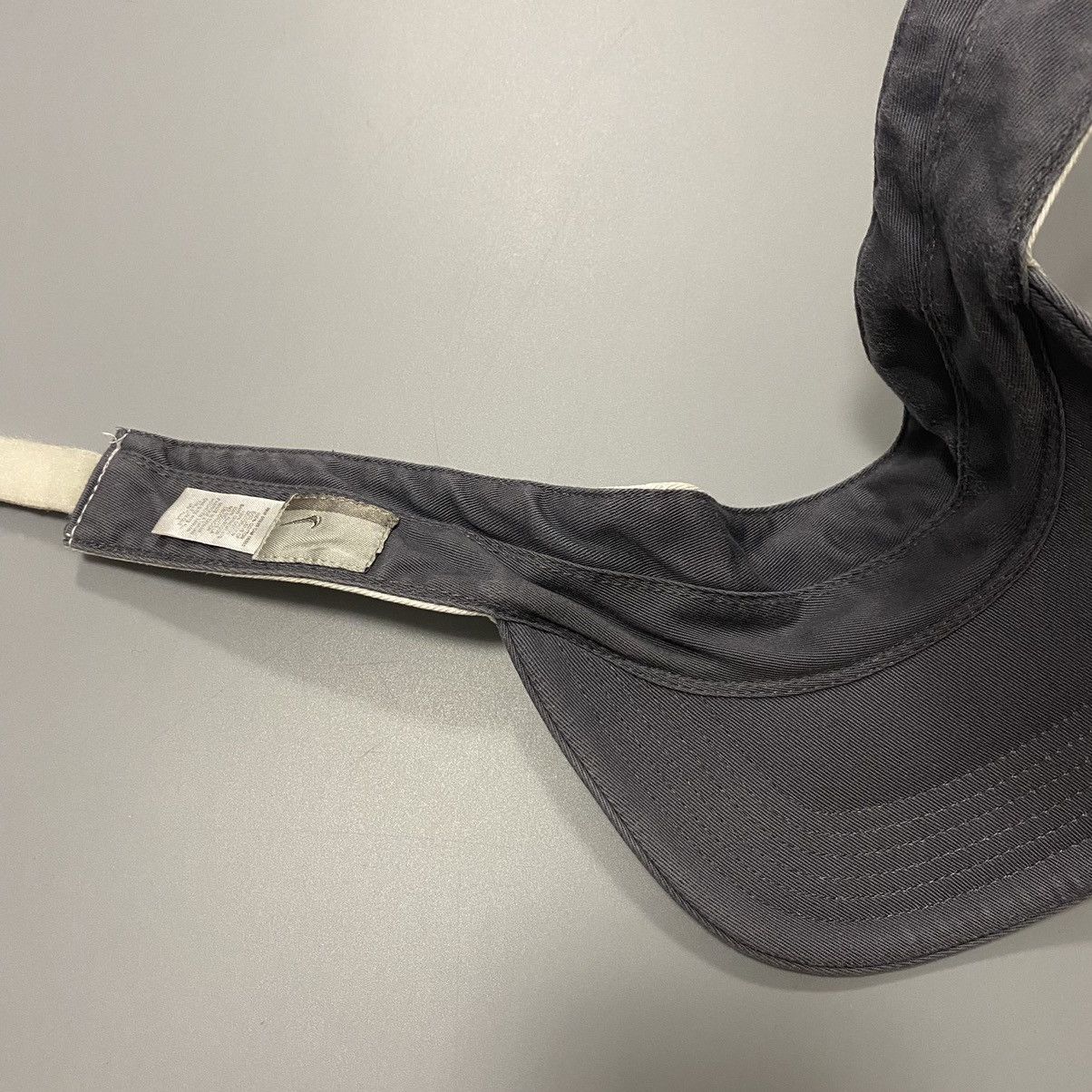 Nike Nike Vintage Visor Hat Y2K OS Cap Center Logo Size ONE SIZE - 5 Thumbnail