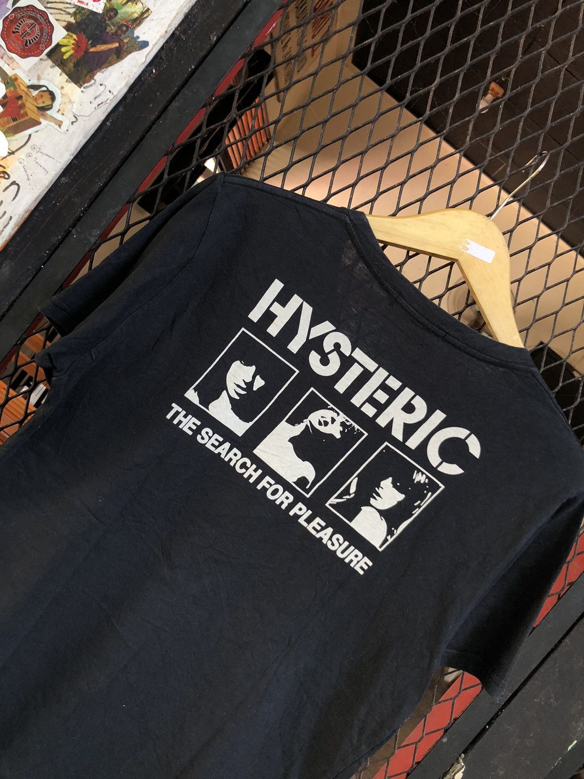 Hysteric Glamour HYSTERIC GLAMOUR “THE SEARCH FOR PLEASURE” SHIRT Size US M / EU 48-50 / 2 - 4 Thumbnail