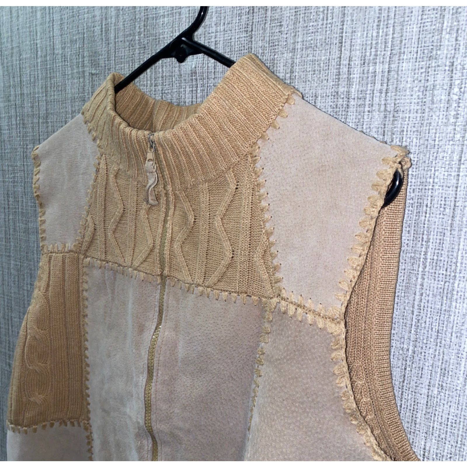 Vintage VINTAGE Designers Studio Originals Vest Full Zip Women Beige L Suede Leather Size L Womens Size L / US 10 / IT 46 - 2 Thumbnail