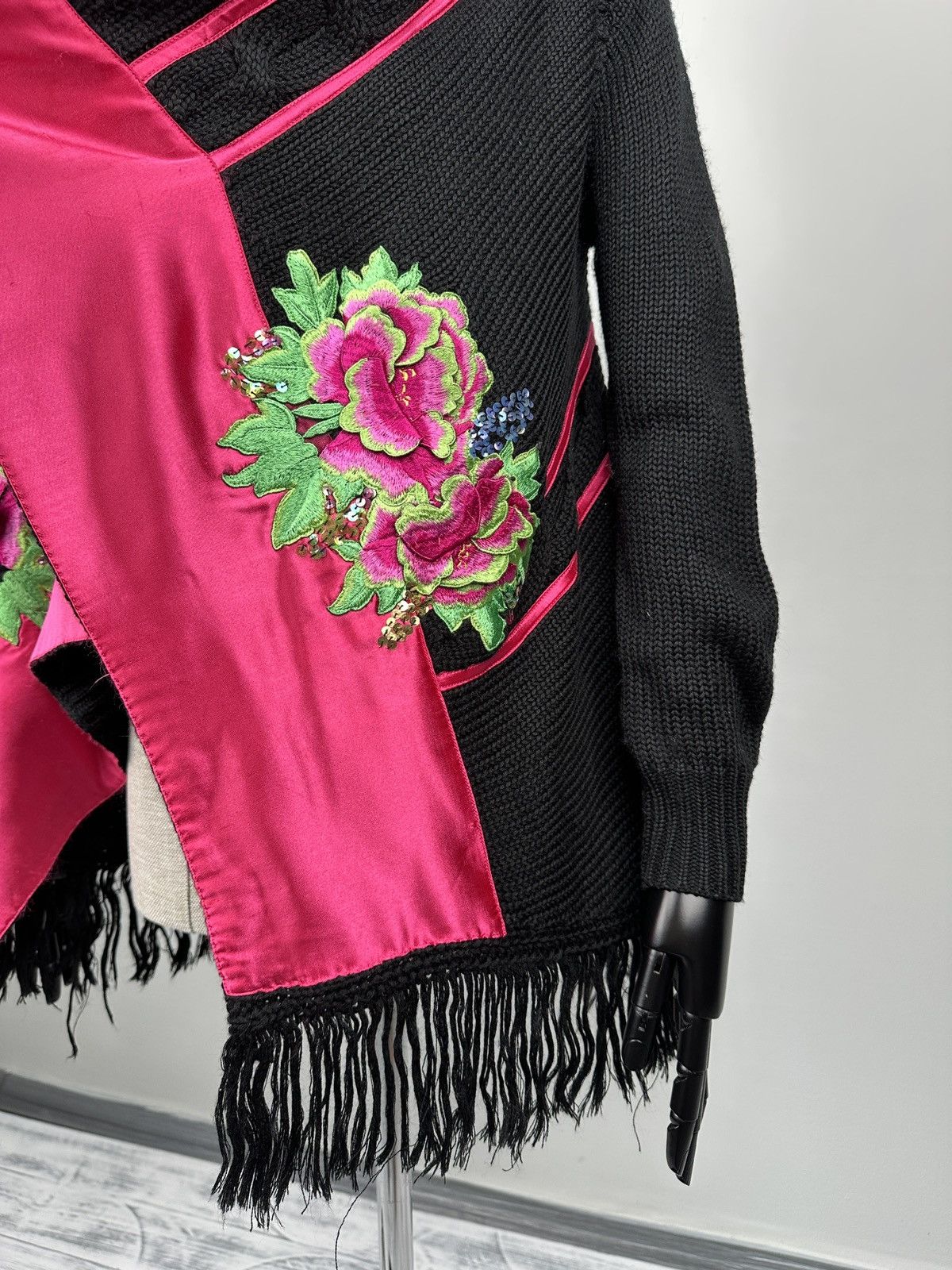 Max Mara MAX MARA Flower Open Cardigan Sweater Cape Wool Cashmere Size M / US 6-8 / IT 42-44 - 8 Thumbnail