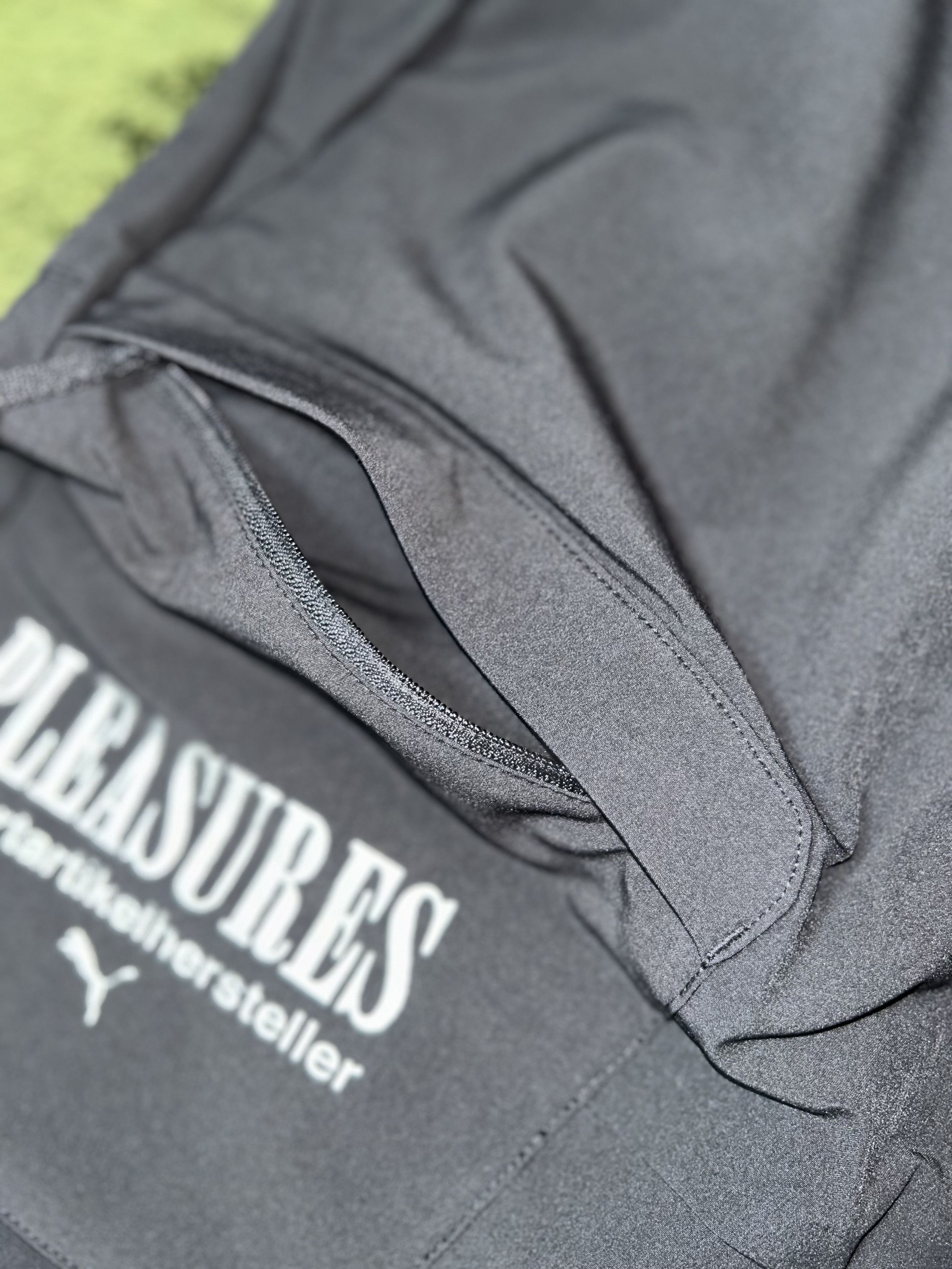 Pleasures × Puma [M] pleasures X puma cargo pants black Size US 34 / EU 50 - 5 Thumbnail