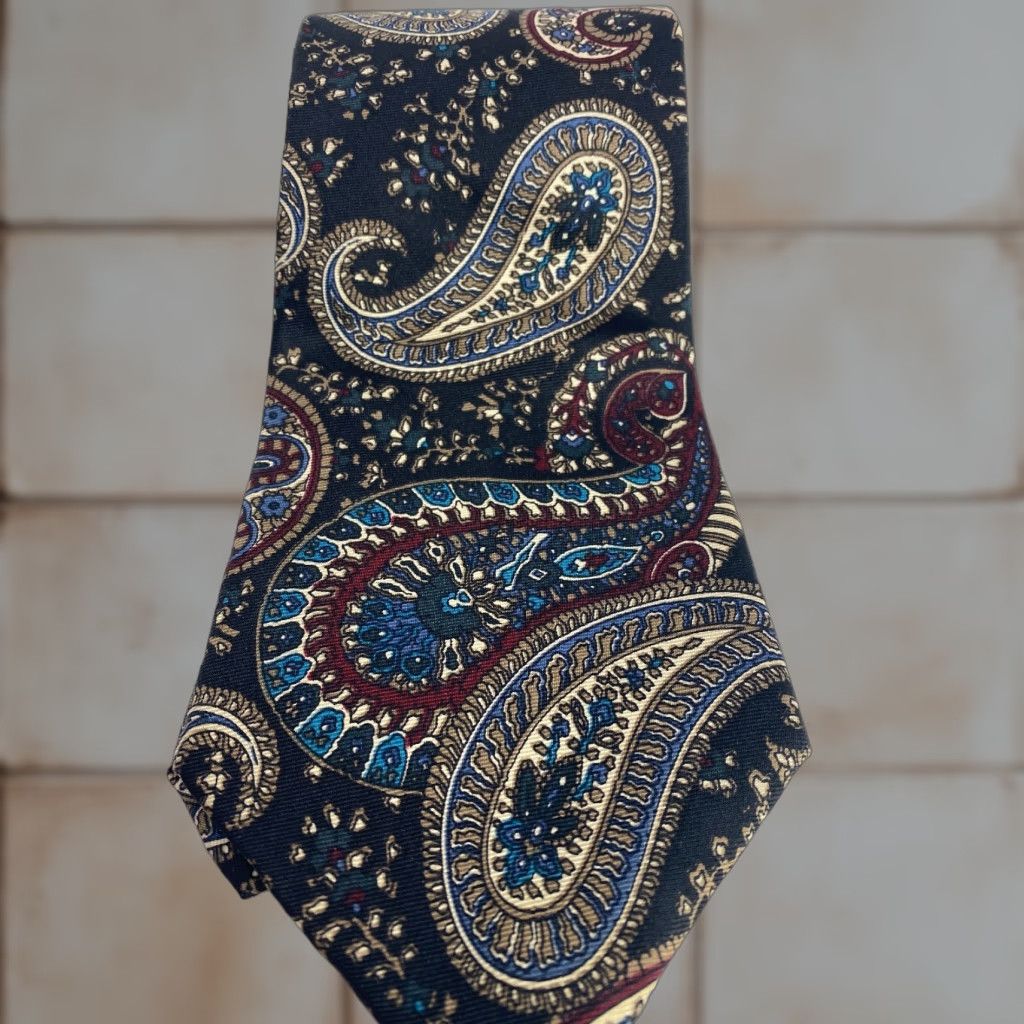 Vintage Claybrooke 100% Silk Mens Necktie Black Paisley Tie Made In Dominican Republic Size ONE SIZE - 1 Thumbnail