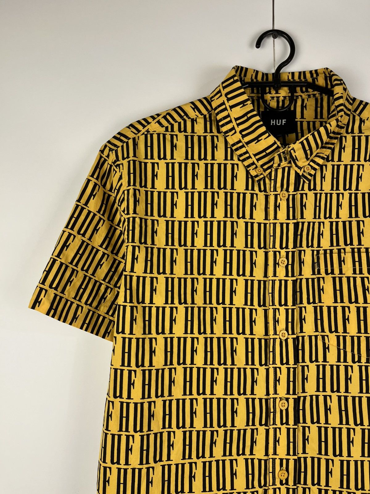 Huf HUF Monogram Cotton Short Sleeve Shirt Button Up Size US M / EU 48-50 / 2 - 2 Thumbnail