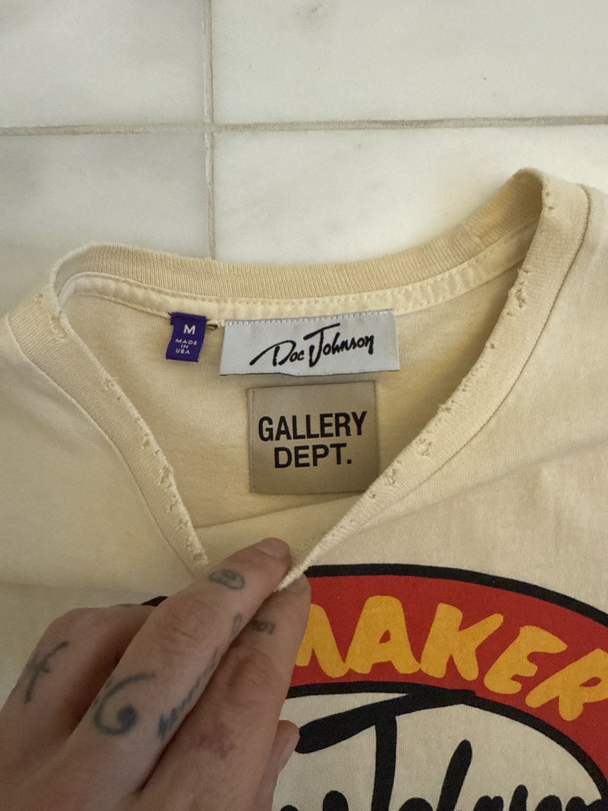 Gallery Dept. Gallery Dept. Doc johnson toymaker t-shirt Size US M / EU 48-50 / 2 - 5 Thumbnail