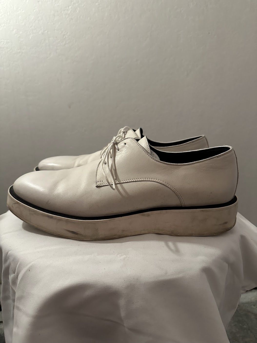 Bottega Veneta BOTTEGA VENETA MENS CLASSIC PLATFORM DERBIES Size US 11 / EU 44 - 1 Thumbnail