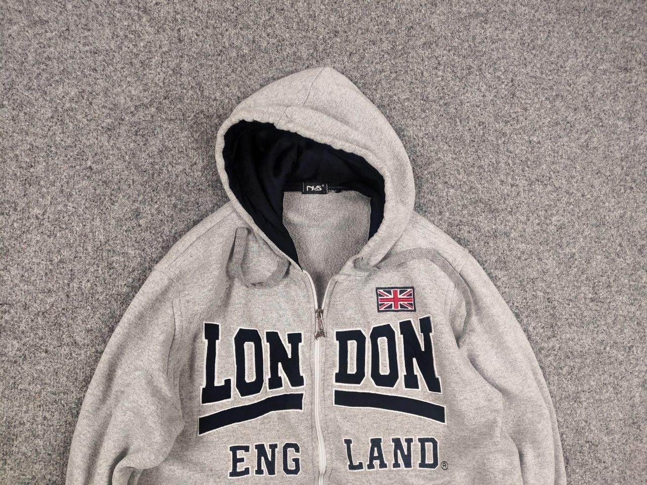 Vintage Vintage London England Embroidered logo Gray Zip Hoodie Y2K Size US S / EU 44-46 / 1 - 4 Thumbnail