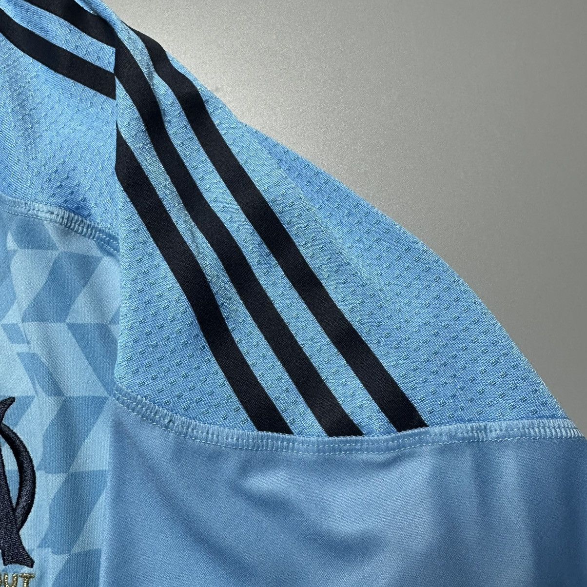 Adidas MARSEILLE ADIDAS 2009/2010 SOCCER AWAY JERSEY #23 MORIENTES Size US L / EU 52-54 / 3 - 6 Thumbnail