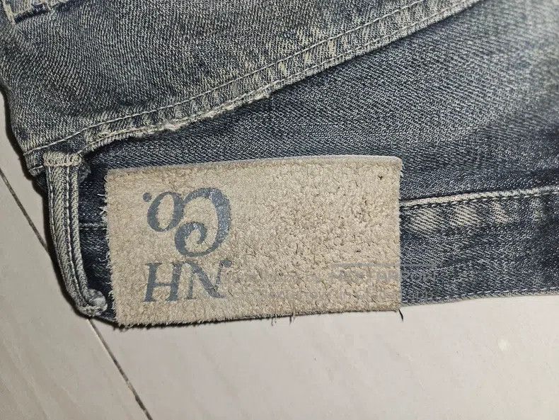 Neighborhood Neighborhood size M Jeans Size US 27 - 5 Thumbnail