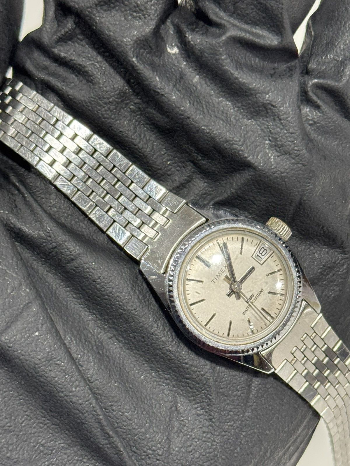 Timex Manual wind Timex w/ fluted bezel & stainless steel bracelet Size ONE SIZE - 13 Thumbnail