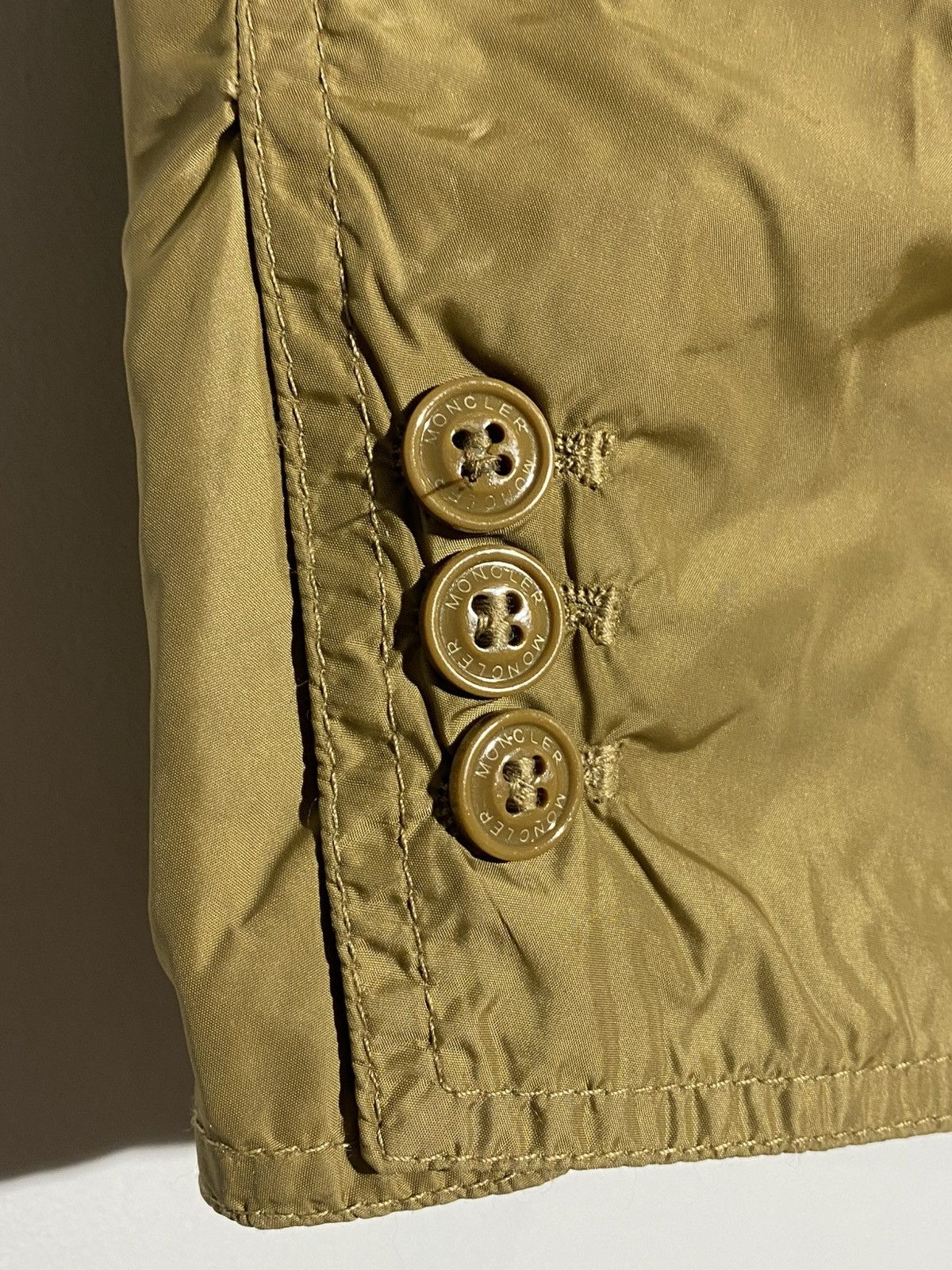 Moncler Moncler Nylon Gold Old Money Vibes Authentic Jacket Size US M / EU 48-50 / 2 - 6 Thumbnail
