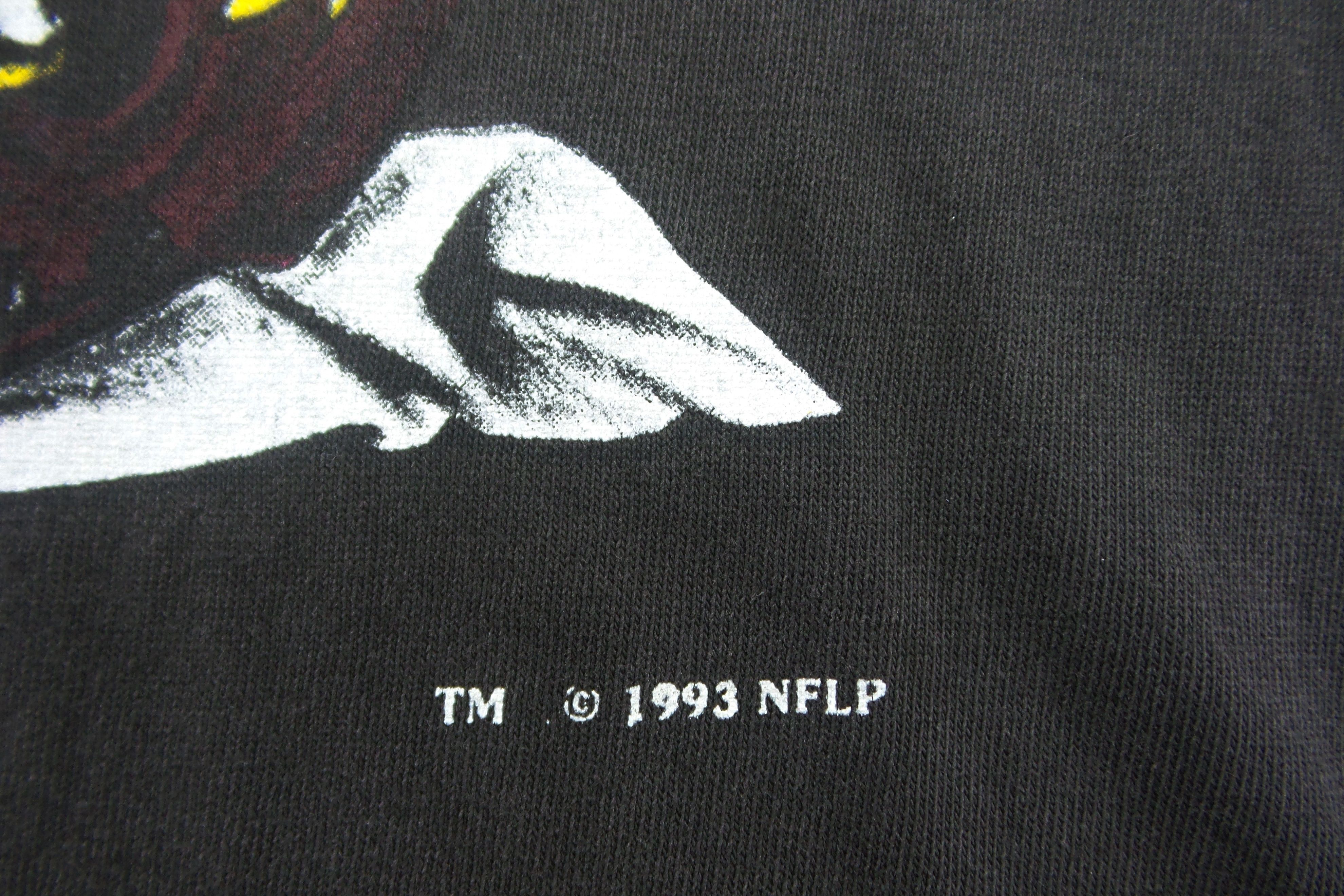 NFL × Nutmeg × Vintage DISTRESSED Nutmeg Mills 'Washington Redskins' T-shirts Size US XL / EU 56 / 4 - 7 Thumbnail