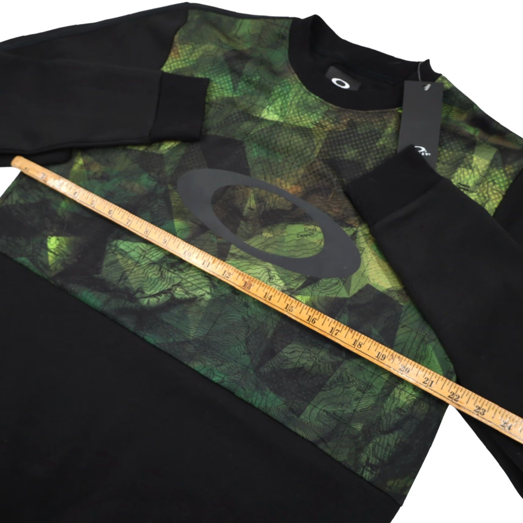 Oakley NWT Oakley Mens Large Sweatshirt Topographic Logo Black Pullover Sweatshirt Mens Size L Black Oakley Topographic Logo Sweatshirt 10/10 Size US L / EU 52-54 / 3 - 6 Thumbnail
