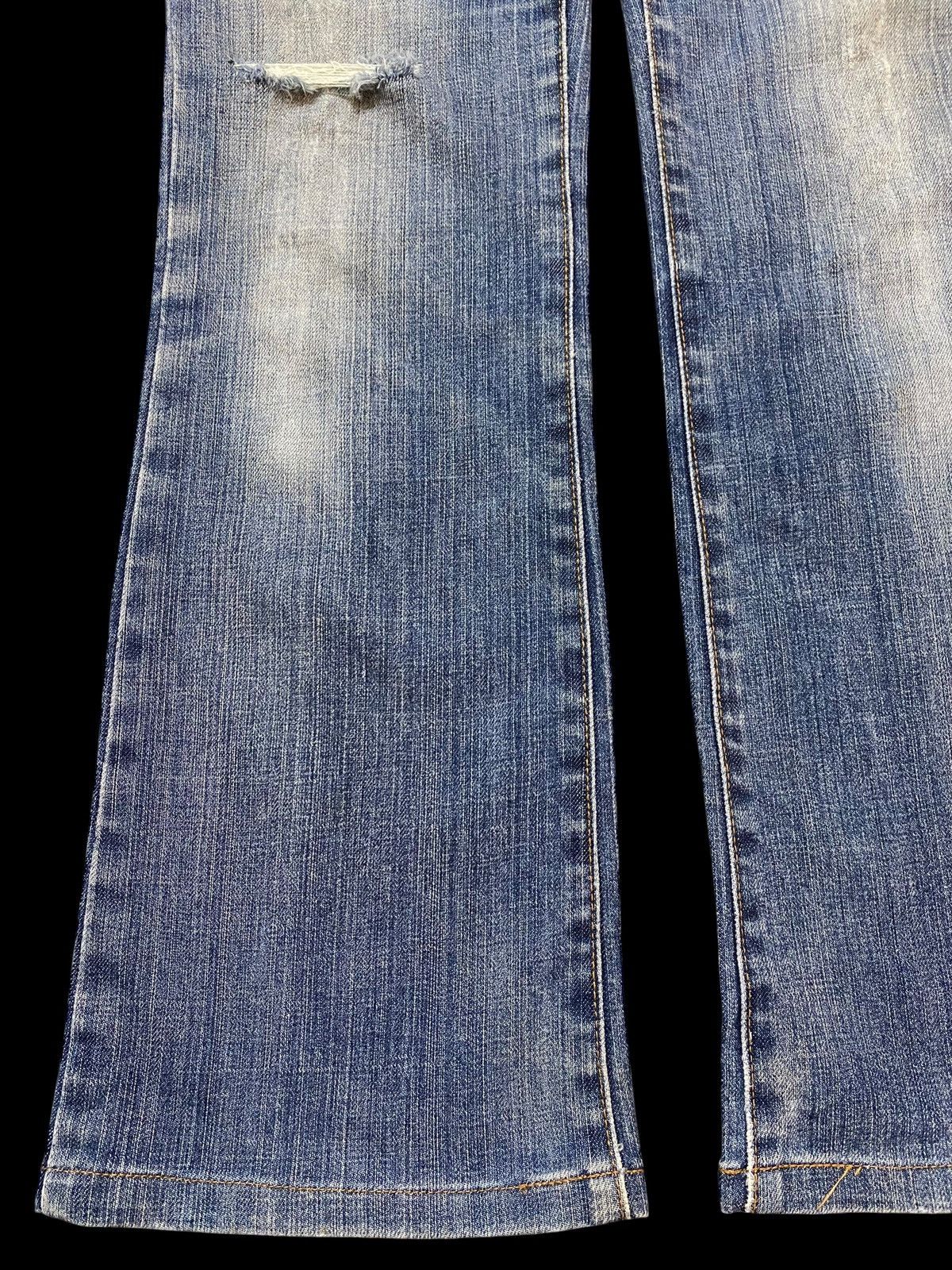 Japanese Brand Vintage Japanese Brand Blue Wash Distressed Flare Jeans Size US 28 / EU 44 - 7 Thumbnail