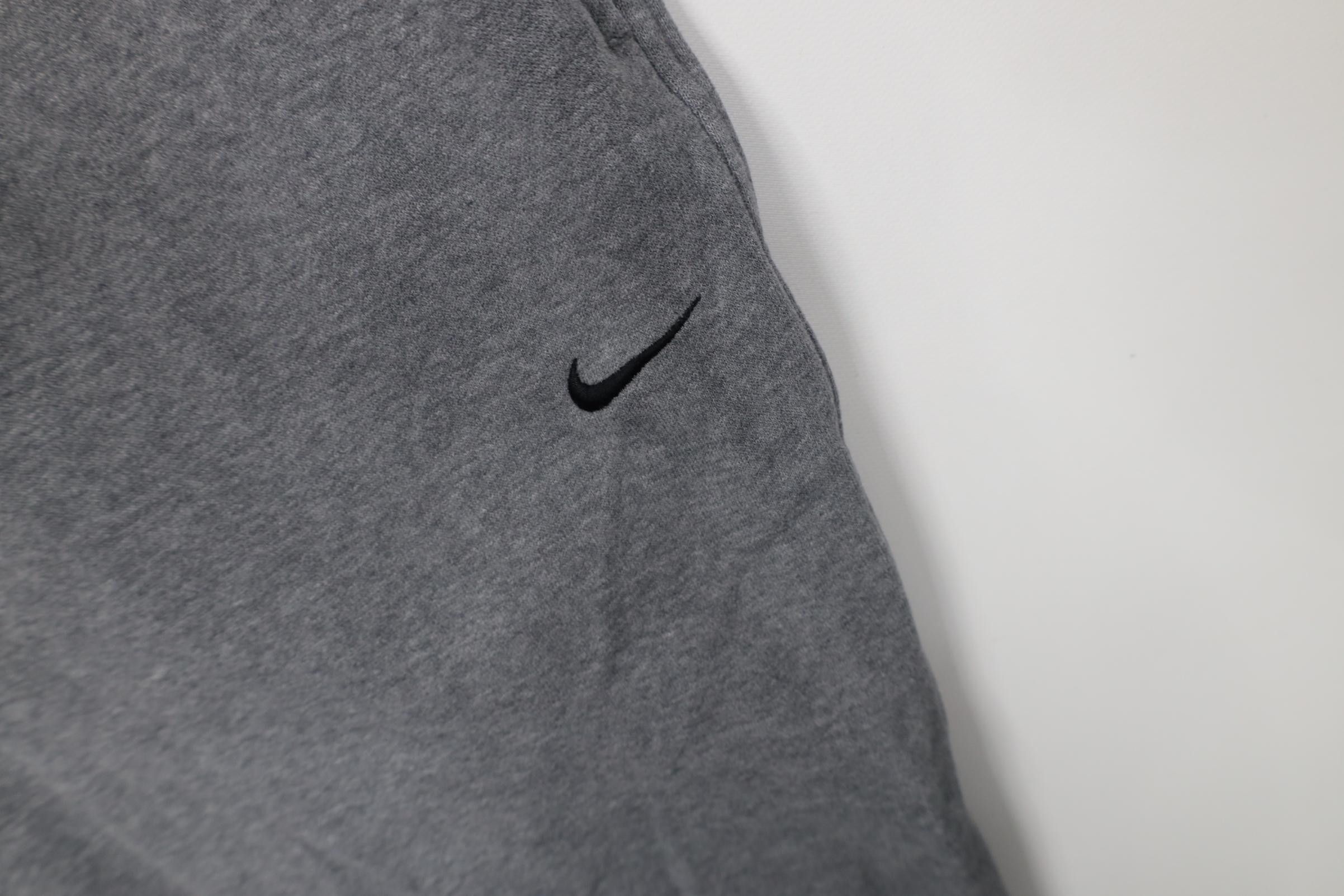 Nike Nike University of Connecticut UConn Adjustable Sweatpants Size US 34 / EU 50 - 6 Thumbnail