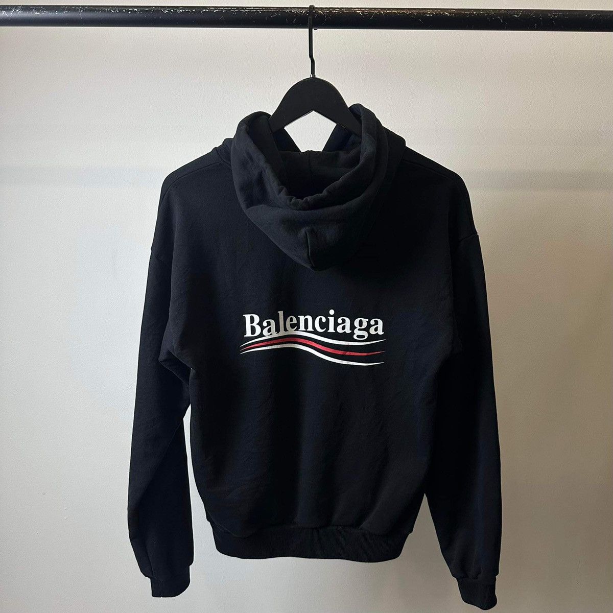 Balenciaga BALENCIAGA WAVE BLACK HOODIE Size US XS / EU 42 / 0 - 2 Thumbnail
