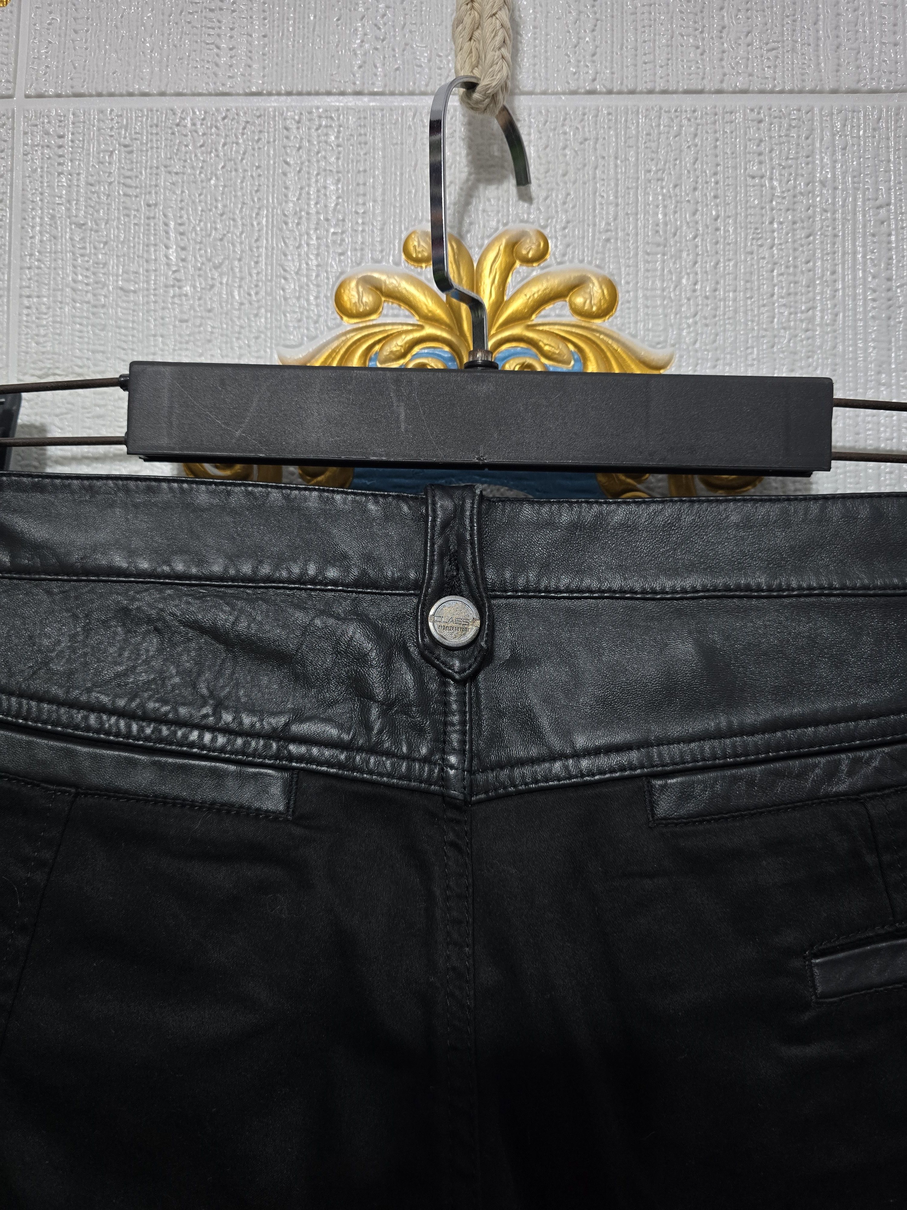 Roberto Cavalli Class Roberto Cavalli trousers leather waistband. VINTAGE Size 42" / US 20 - 9 Thumbnail