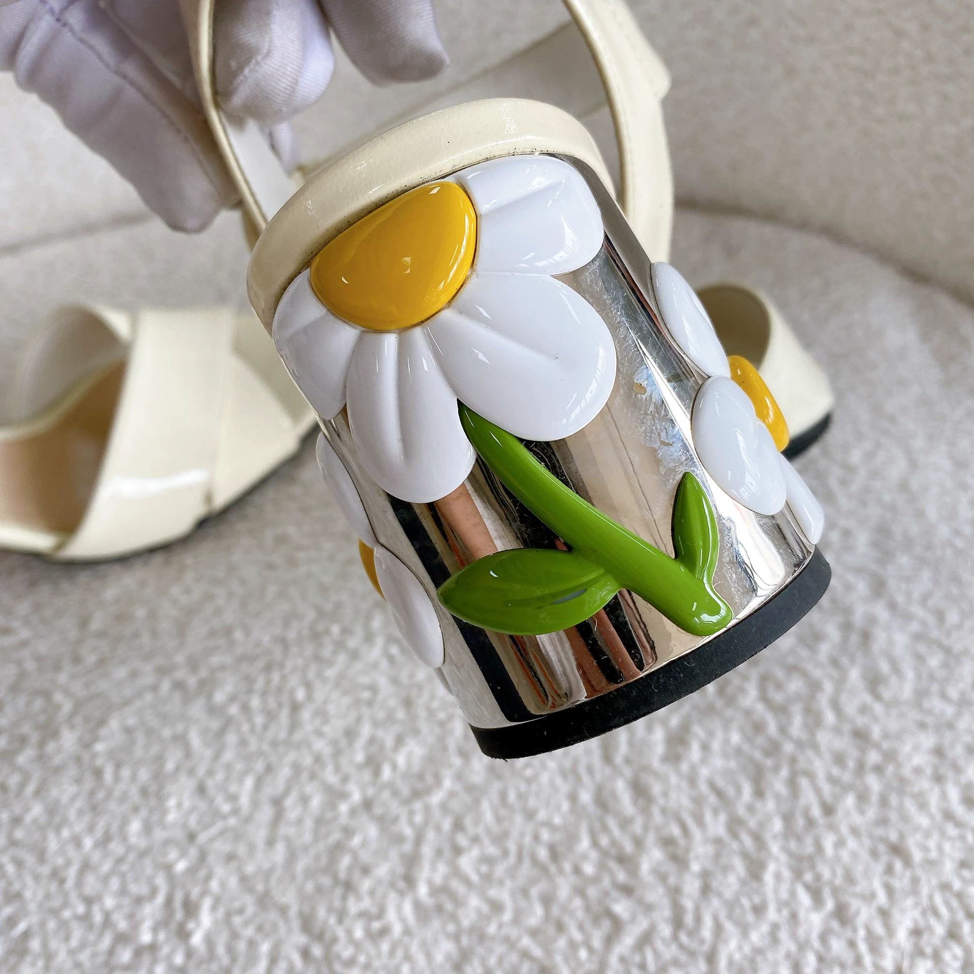 Prada Prada White Patent Leather Heeled Sandals 37.5 Size US 7 / IT 37 - 8 Thumbnail