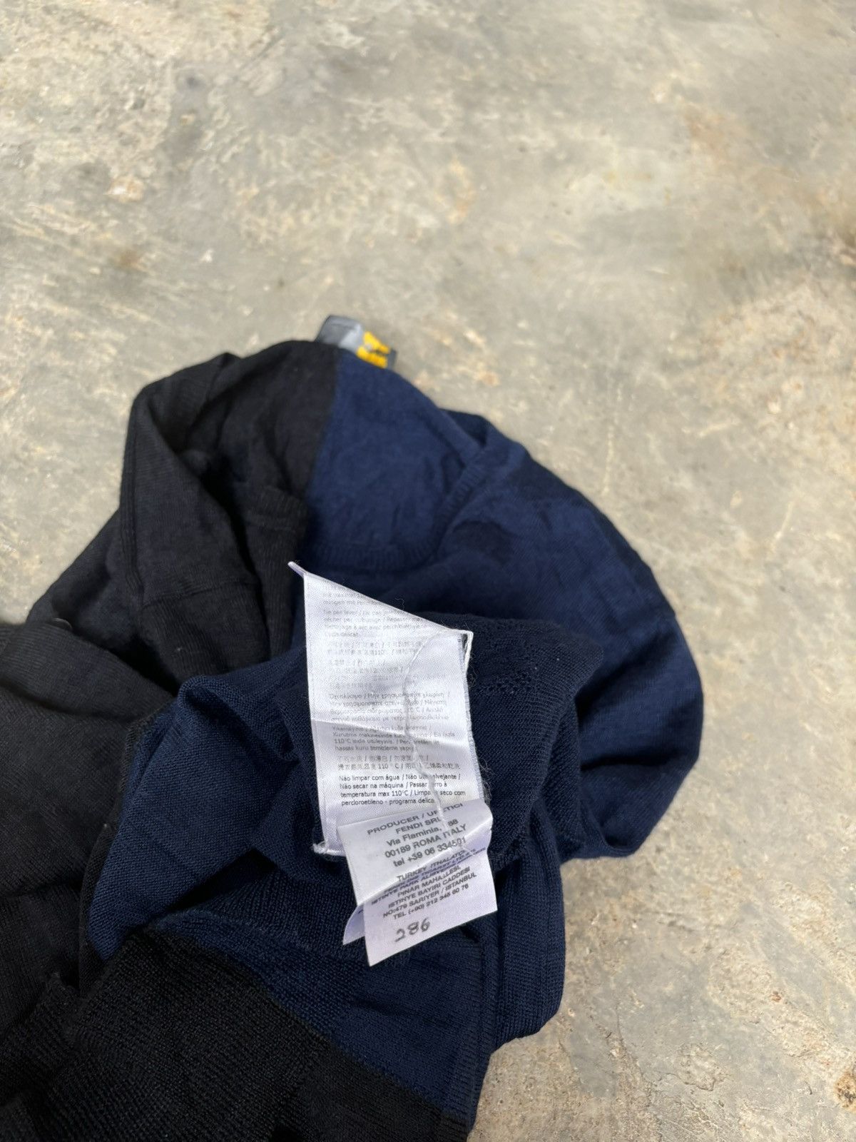 Fendi Fendi Italy Tshirt Size L / US 10 / IT 46 - 7 Thumbnail