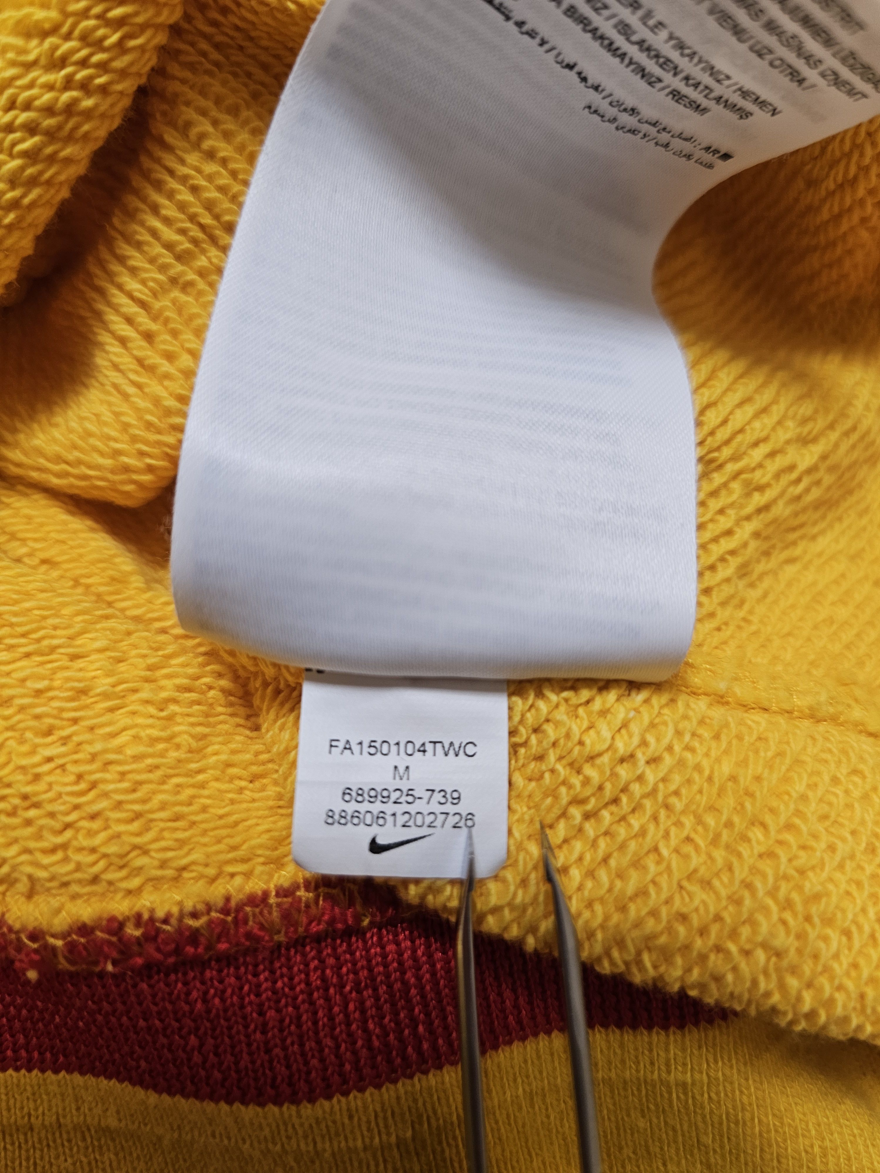 Nike BARCELONA SWEATSHIRT YELLOW FOOTBALL SWEATER SOCCER LONG Size US M / EU 48-50 / 2 - 10 Thumbnail