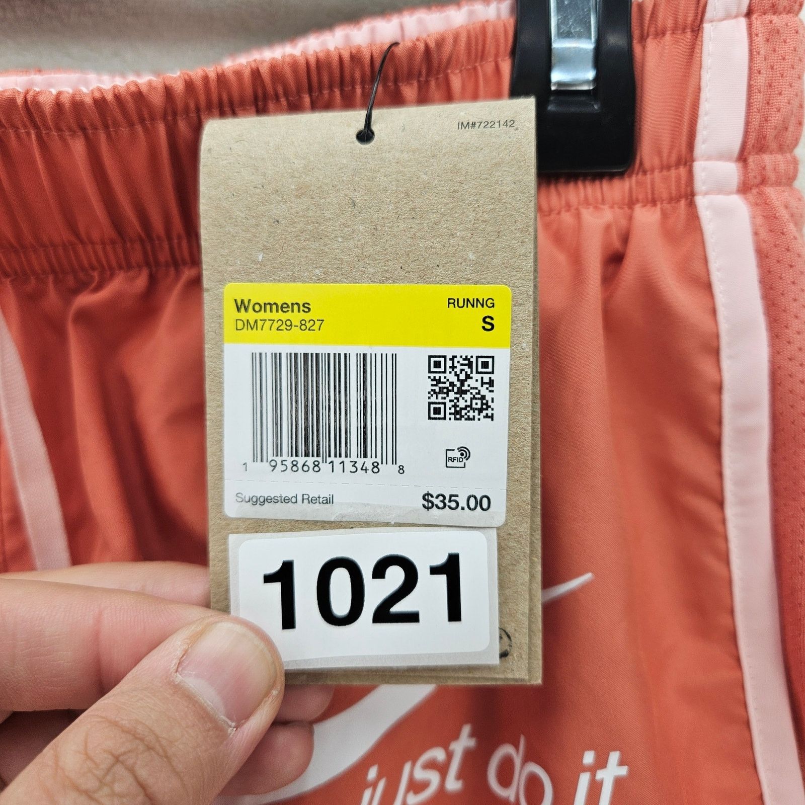 Nike NIKE WOMEN'S SMALL RUNNING SHORTS JUST DO IT LOGO DM7729-827 Size 27" / US 4 / IT 40 - 7 Thumbnail