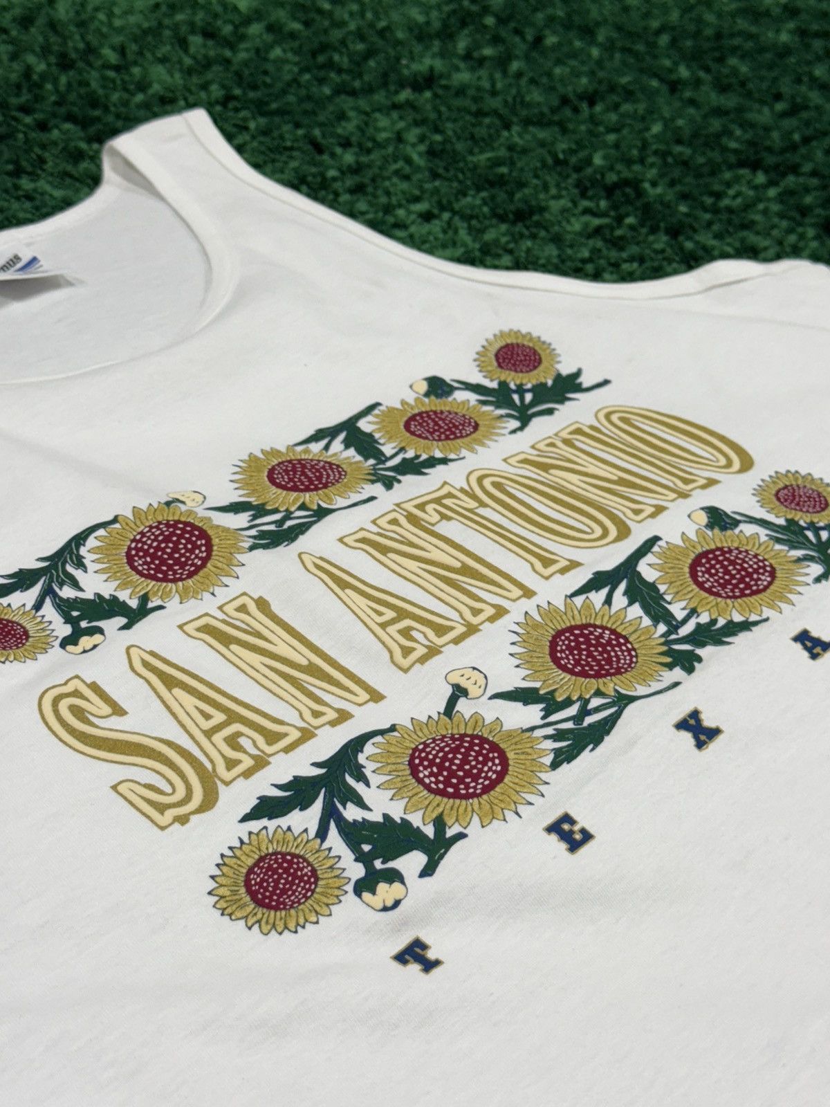 Vintage Vintage San Antonio Flower Puff Tank Top Large Cygnus Texas Size US L / EU 52-54 / 3 - 3 Thumbnail