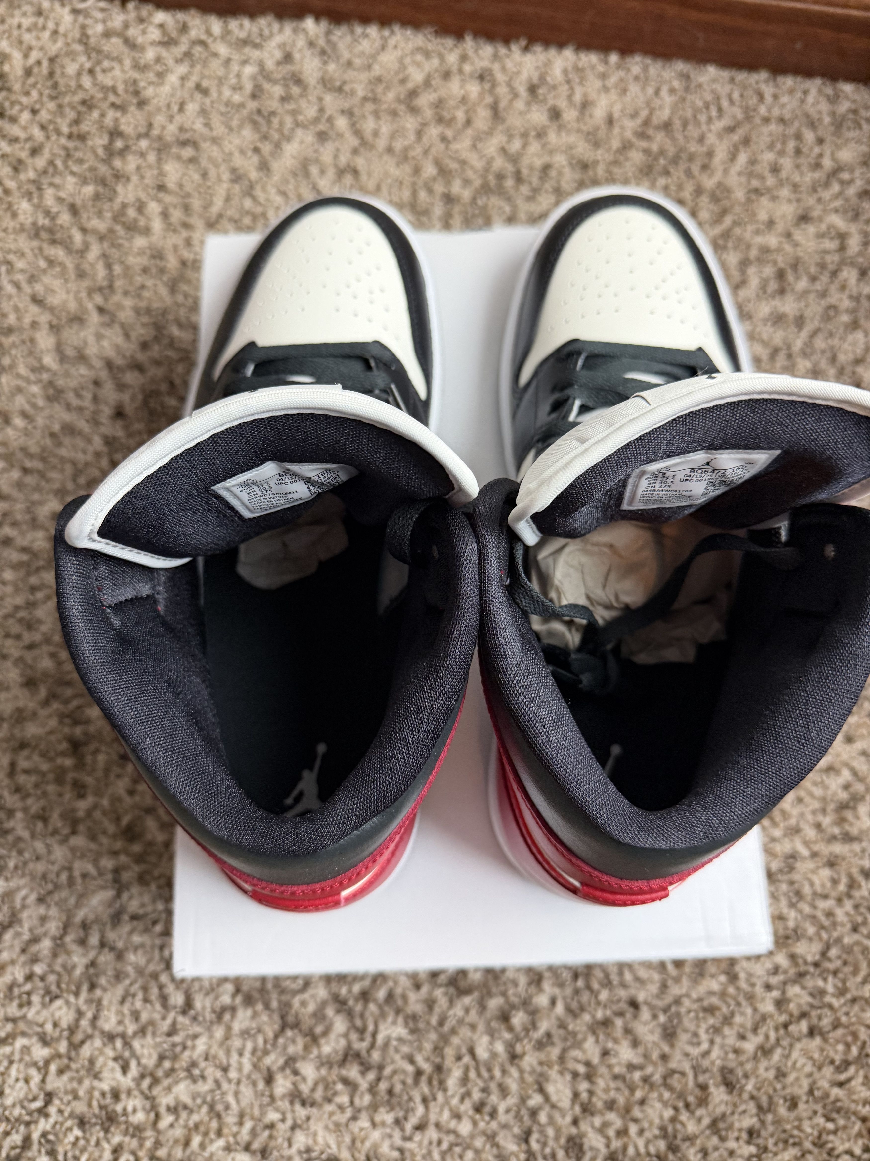 Jordan Brand Nike Air Jordan 1 Mid Shoes Womens Size 10.5 Size US 10.5 / IT 40.5 - 7 Thumbnail