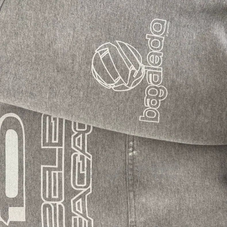 Balenciaga Balenciaga Letter Logo Printed Hooded Long Sleeve Sweater Size US M / EU 48-50 / 2 - 7 Thumbnail