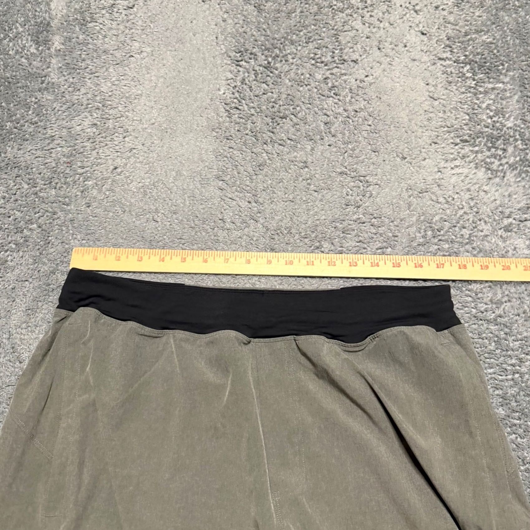 Lululemon Lululemon Assert Shorts Mens XL Linerless Gray Performance Running Size US 36 / EU 52 - 5 Thumbnail