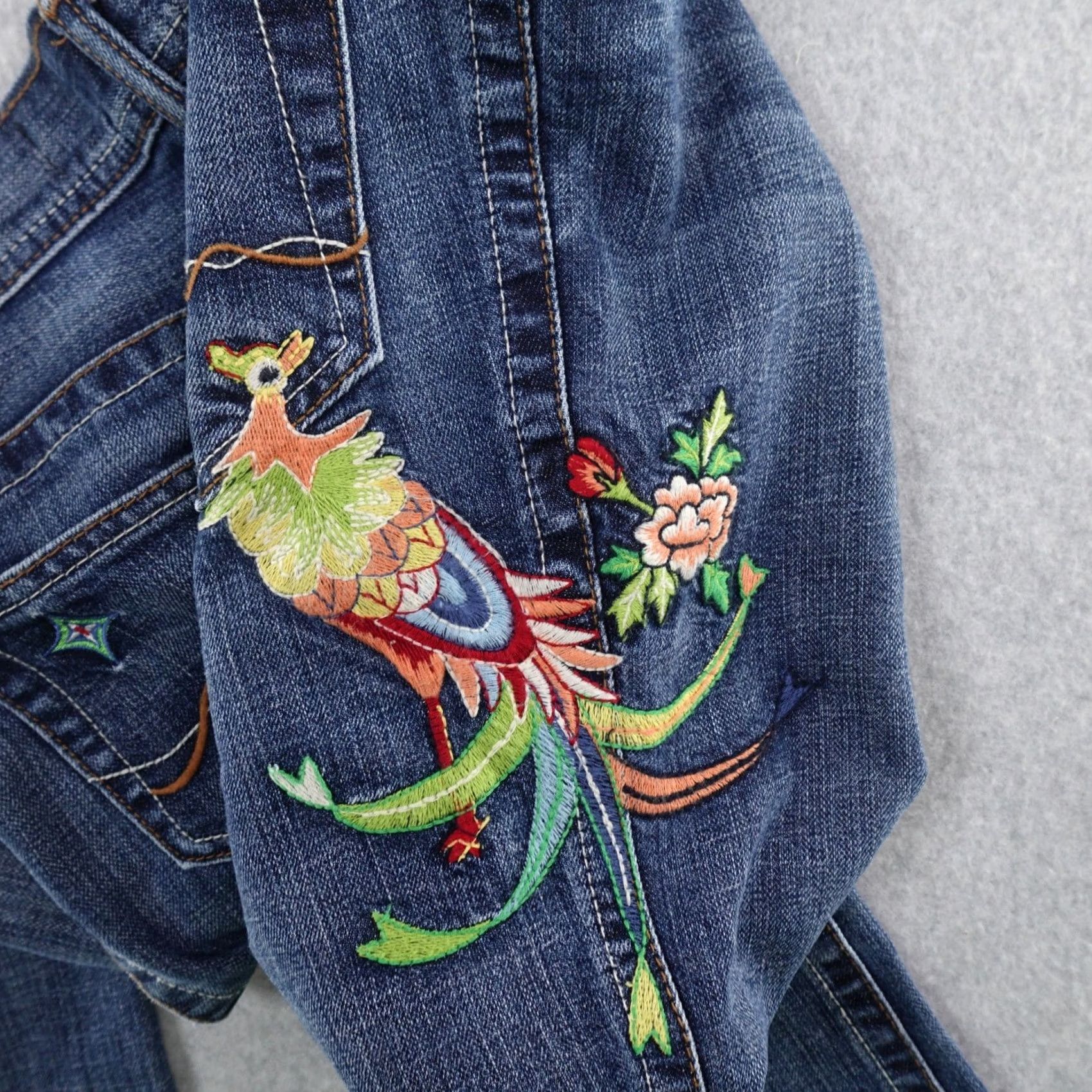 Vintage People of the World Jeans 29 (29X34) Embroidered Peacock Floral Blue Denim 5-Pocket Bootcut Women Adults Jeans Size 29" - 3 Thumbnail