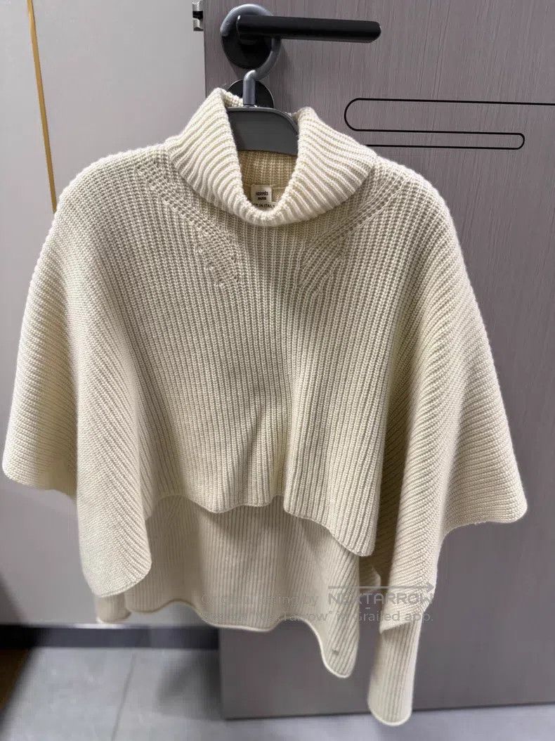 Hermes Hermes Fake Two-Piece Cloak Knit Sweater - Cashmere Size XS / US 0-2 / IT 36-38 - 1 Thumbnail