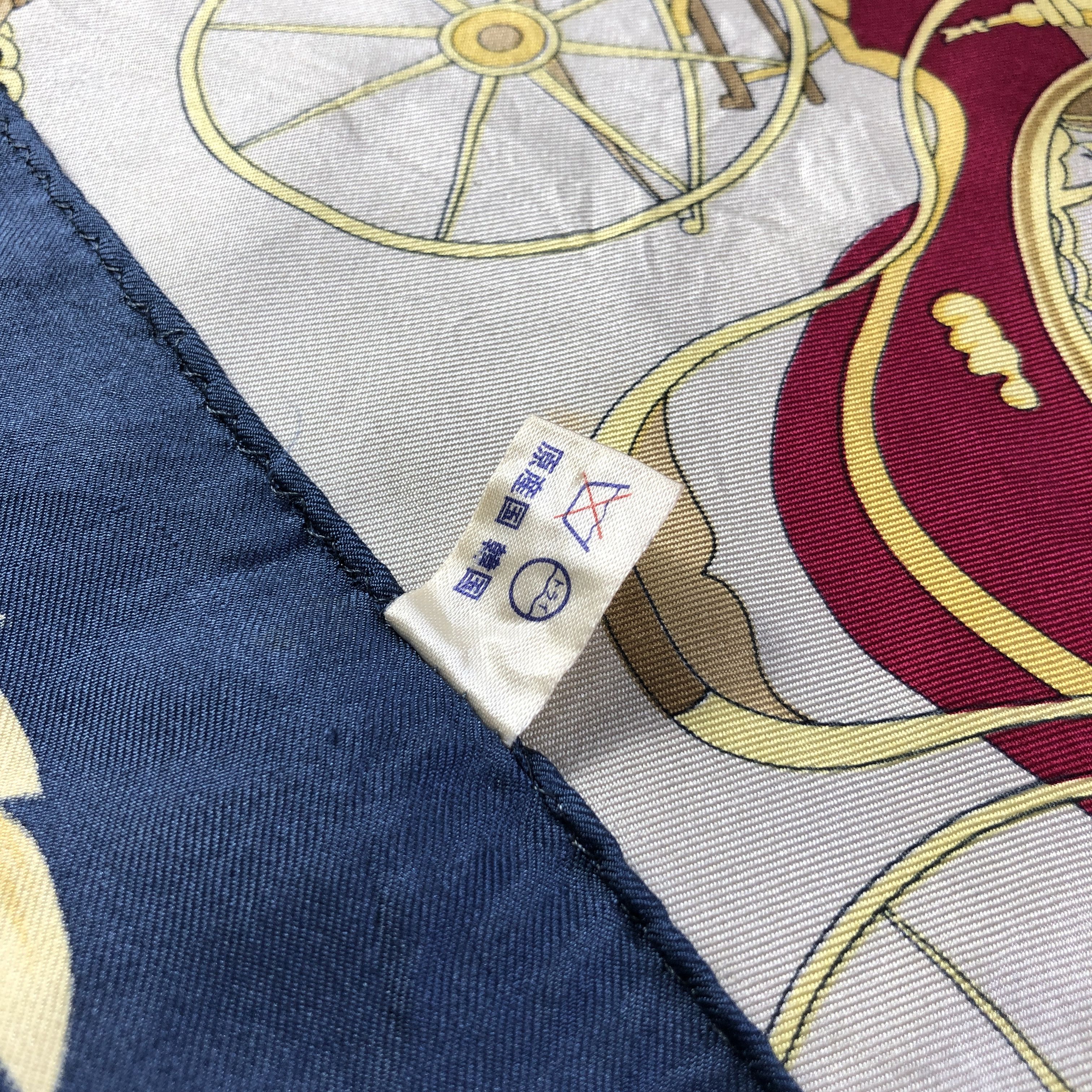 Japanese Brand Luxury Carriage Silk Scarf M1015 Size ONE SIZE - 5 Thumbnail