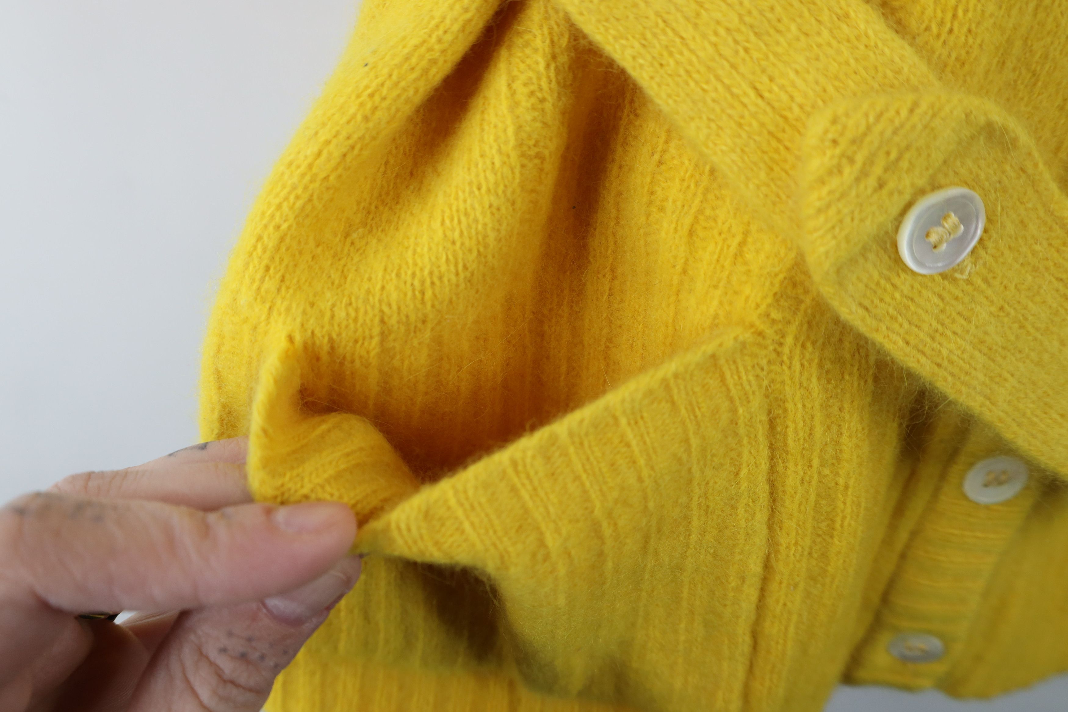 Vintage Vintage 60s Streetwear Lambswool Knit Sweater Vest Yellow Size S / US 4 / IT 40 - 5 Thumbnail