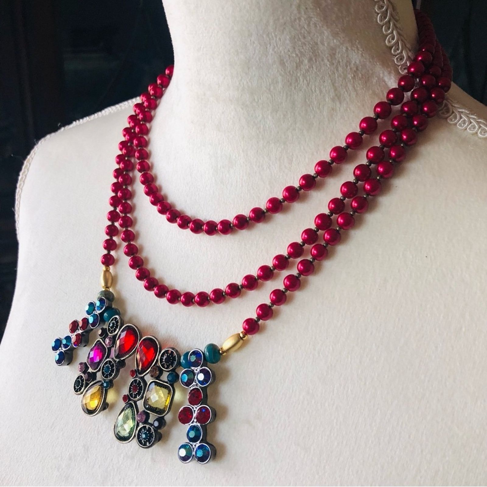 Handmade Handcrafted repurpose red sparkle Pearl ruby clasp necklace Size ONE SIZE - 4 Thumbnail