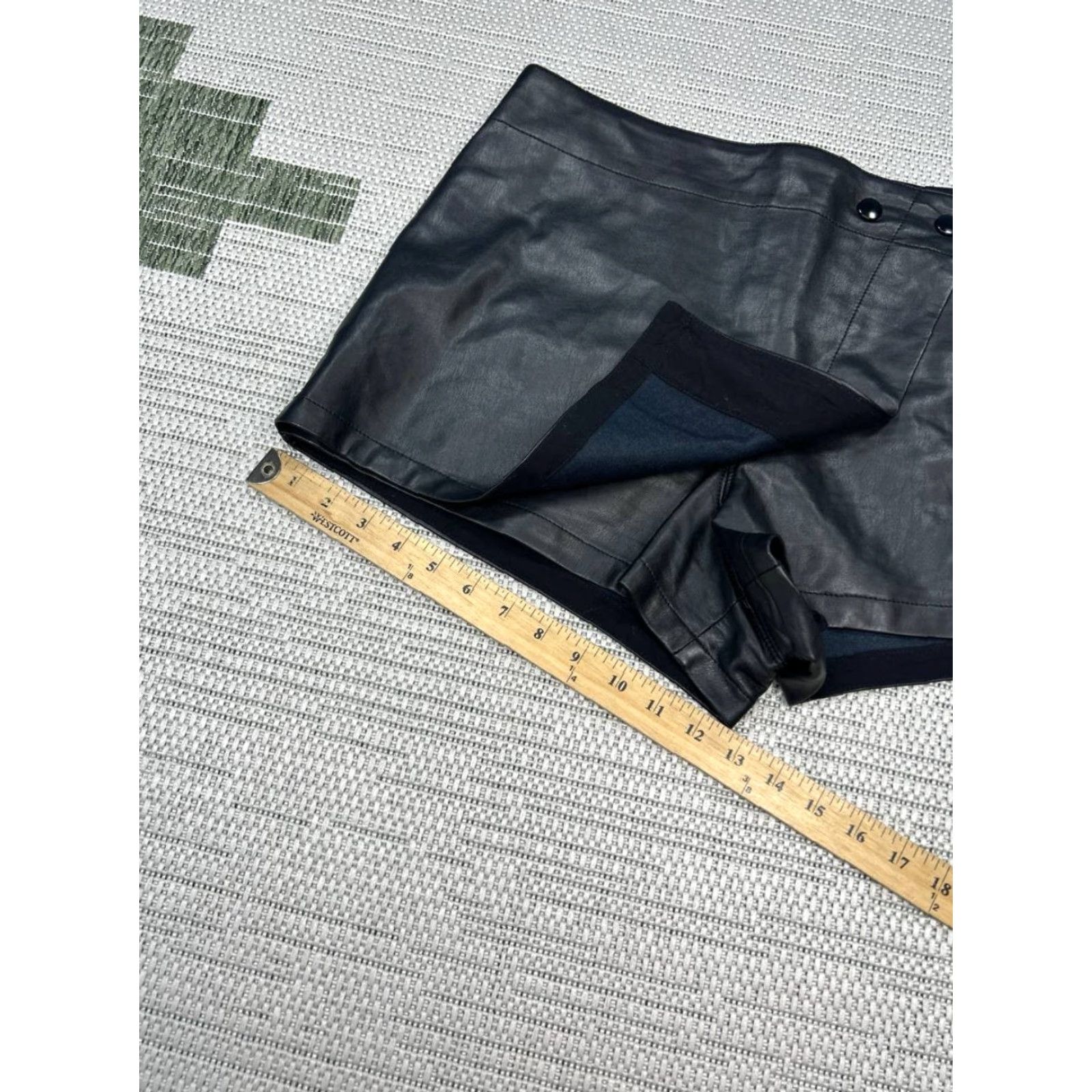 Free People Free People Skort Womens 8 Black Faux Leather Mini Short Skirt 8 Black Womens Jeans? Size 30" / US 8 / IT 44 - 5 Thumbnail