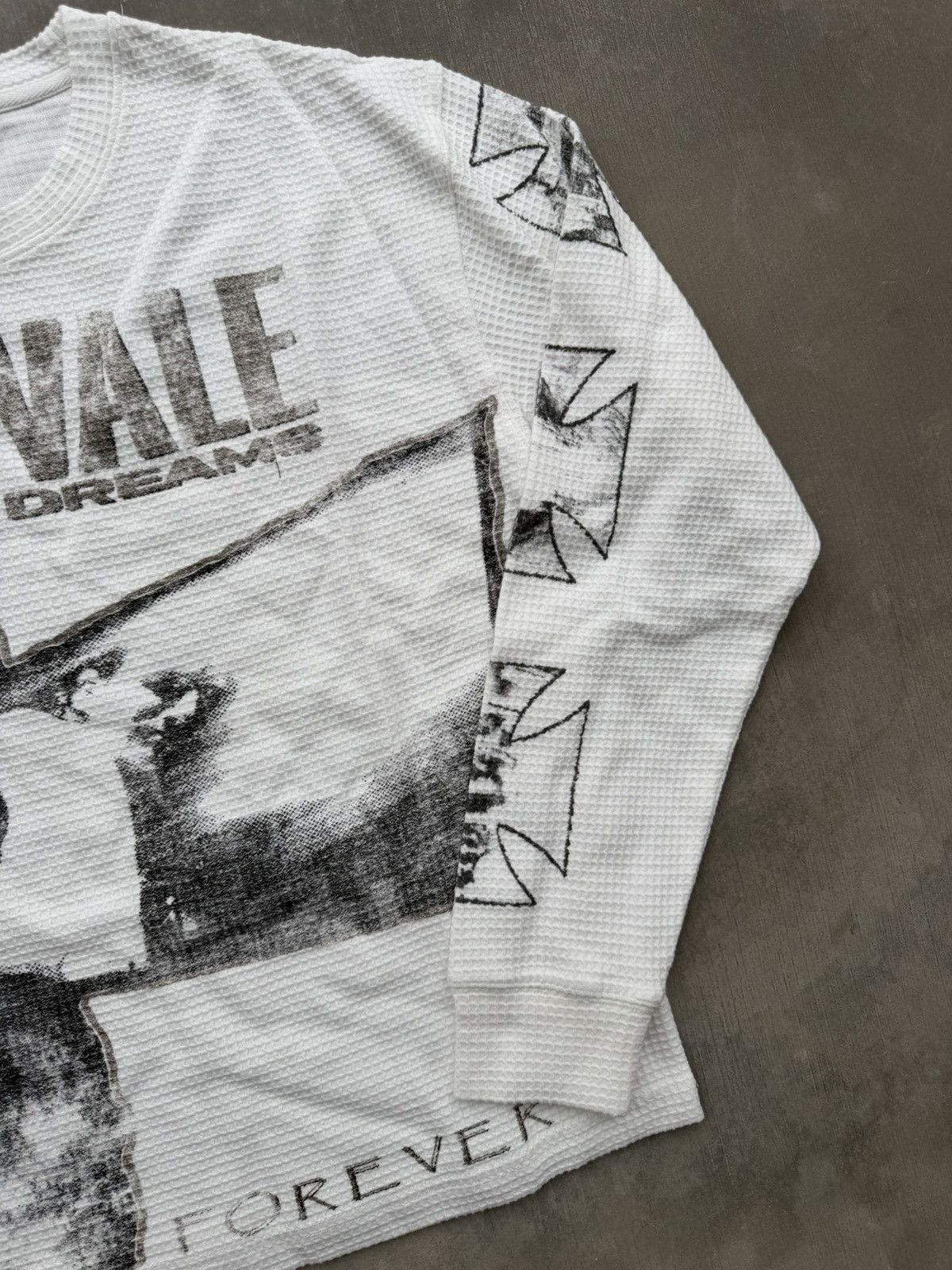 Vale Vale Forever Valley Slam Long-Sleeve Tee – White Large Size US L / EU 52-54 / 3 - 4 Thumbnail