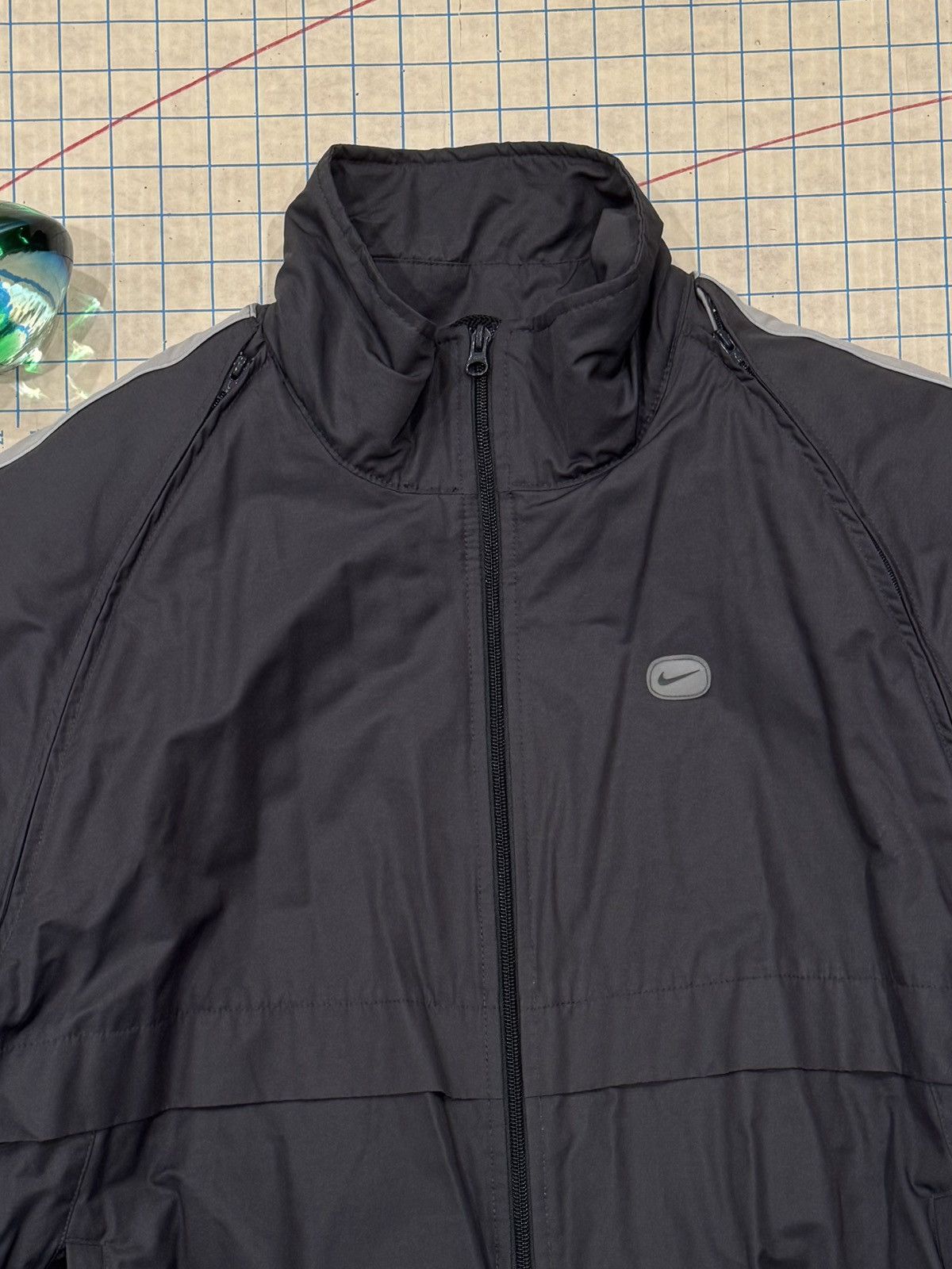 Nike Vintage Nike Y2K Gray Tag Winter Jacket Vest 2 In 1 Mens XL Size US XL / EU 56 / 4 - 7 Thumbnail