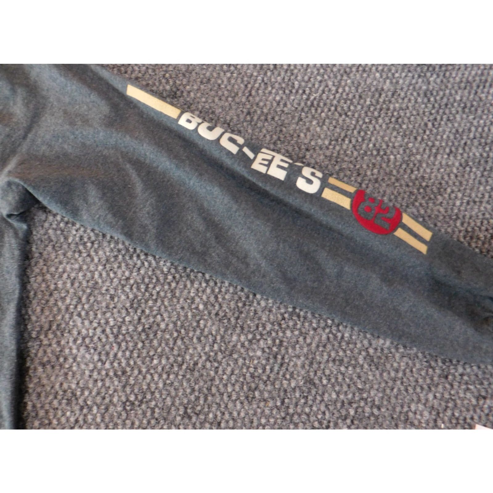 Vintage Buc-Ees Shirt Men S Gray Graphic Classic Tee America Embroidery Long Sleeve Crew Neck Cotton Knit Logo Size US S / EU 44-46 / 1 - 4 Thumbnail
